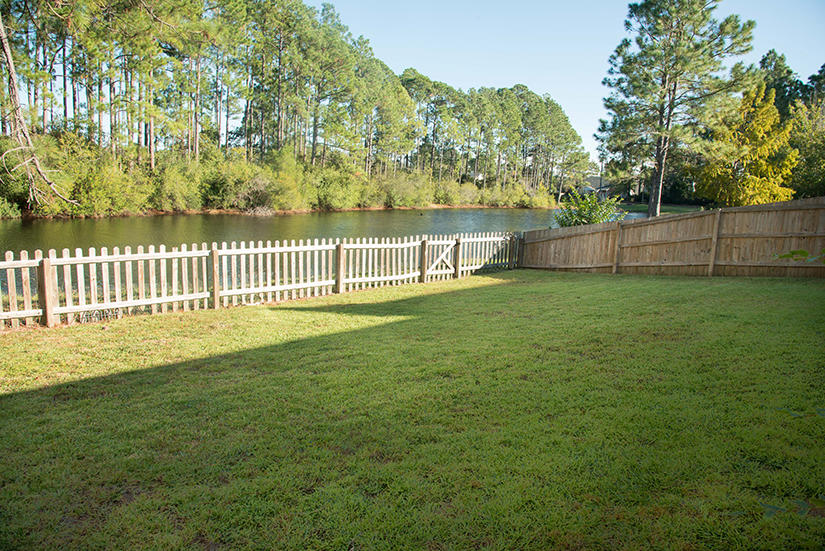 LAKE CHARLESTON - Residential Lease