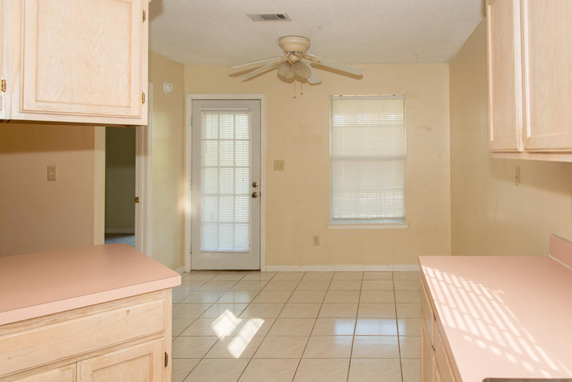 LAKE CHARLESTON - Residential Lease