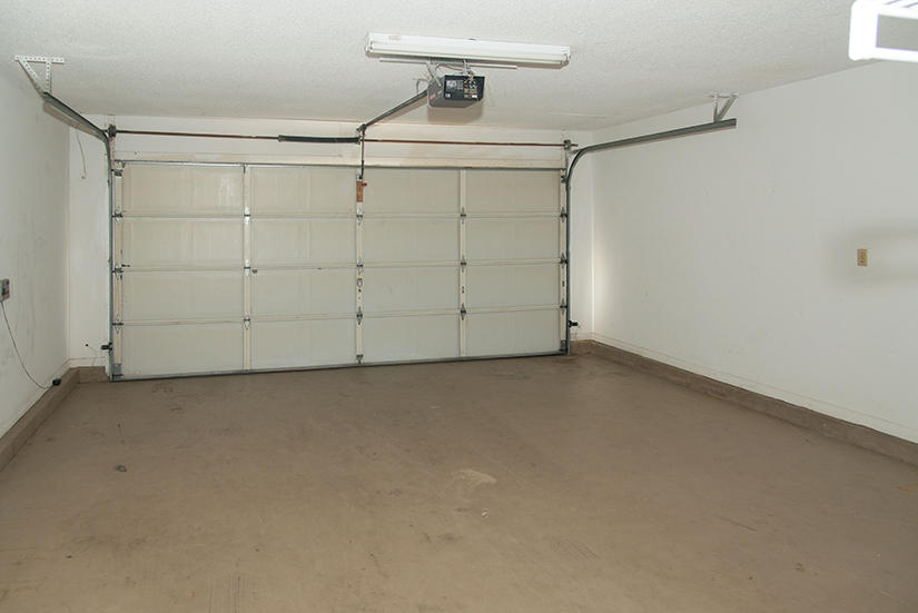 LAKE CHARLESTON - Residential Lease