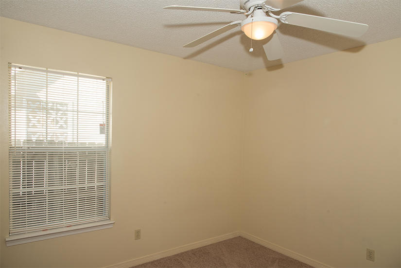 LAKE CHARLESTON - Residential Lease