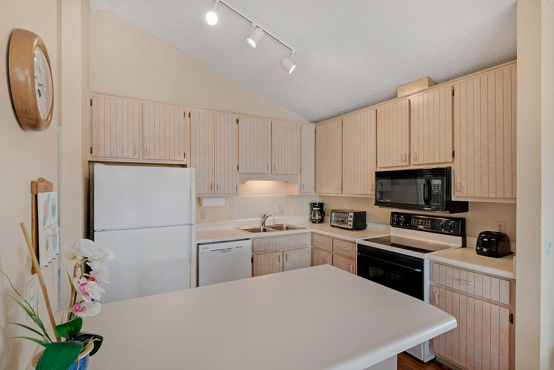 CAMP CREEK LAKE - Residential