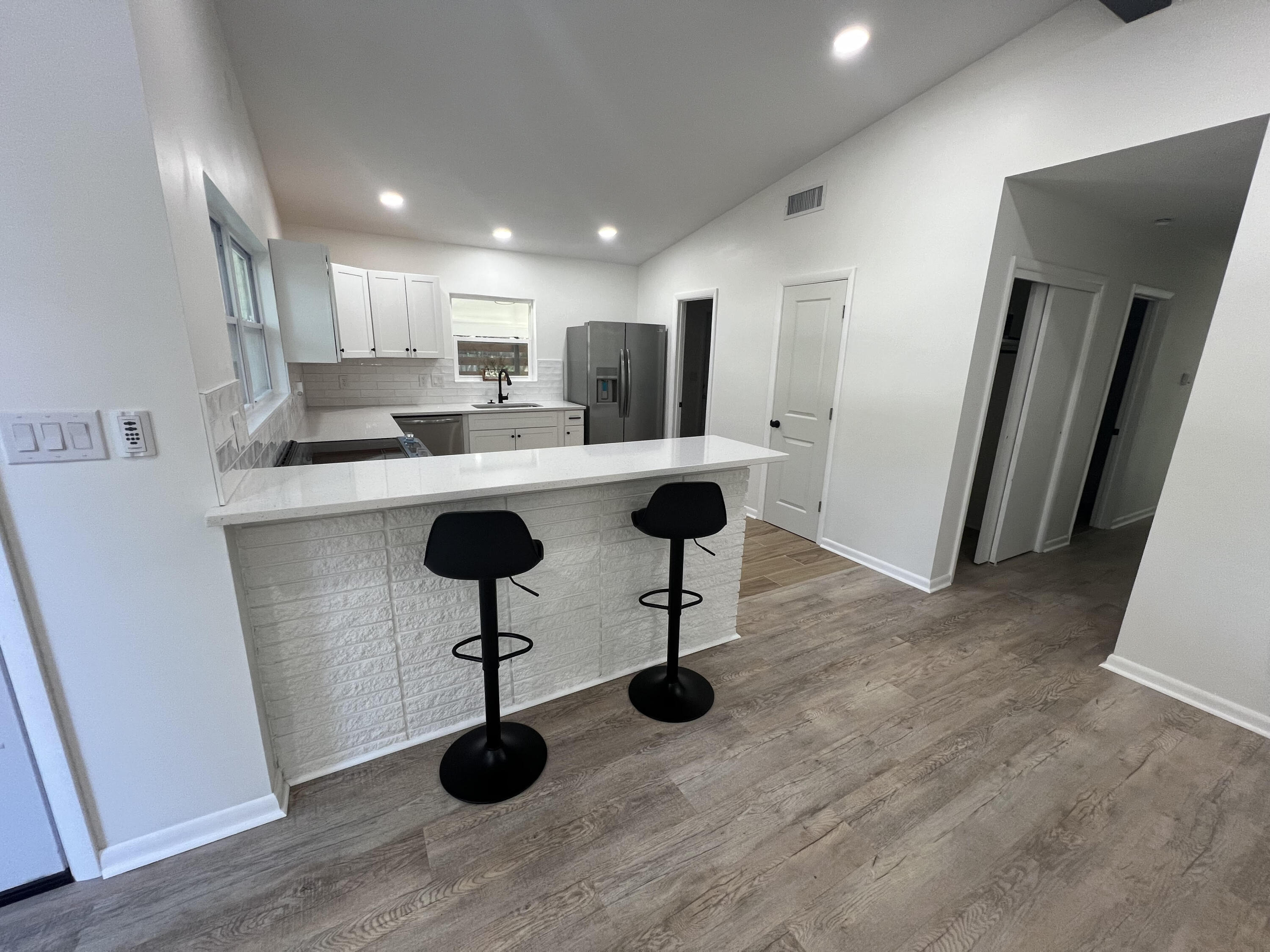 COLONIAL ESTATES - Residential