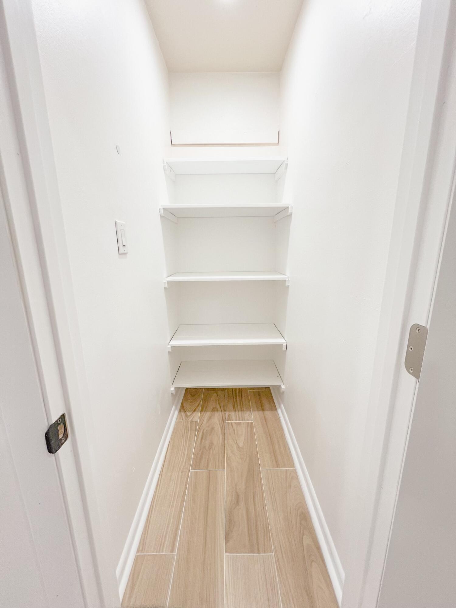 COLONIAL ESTATES - Residential