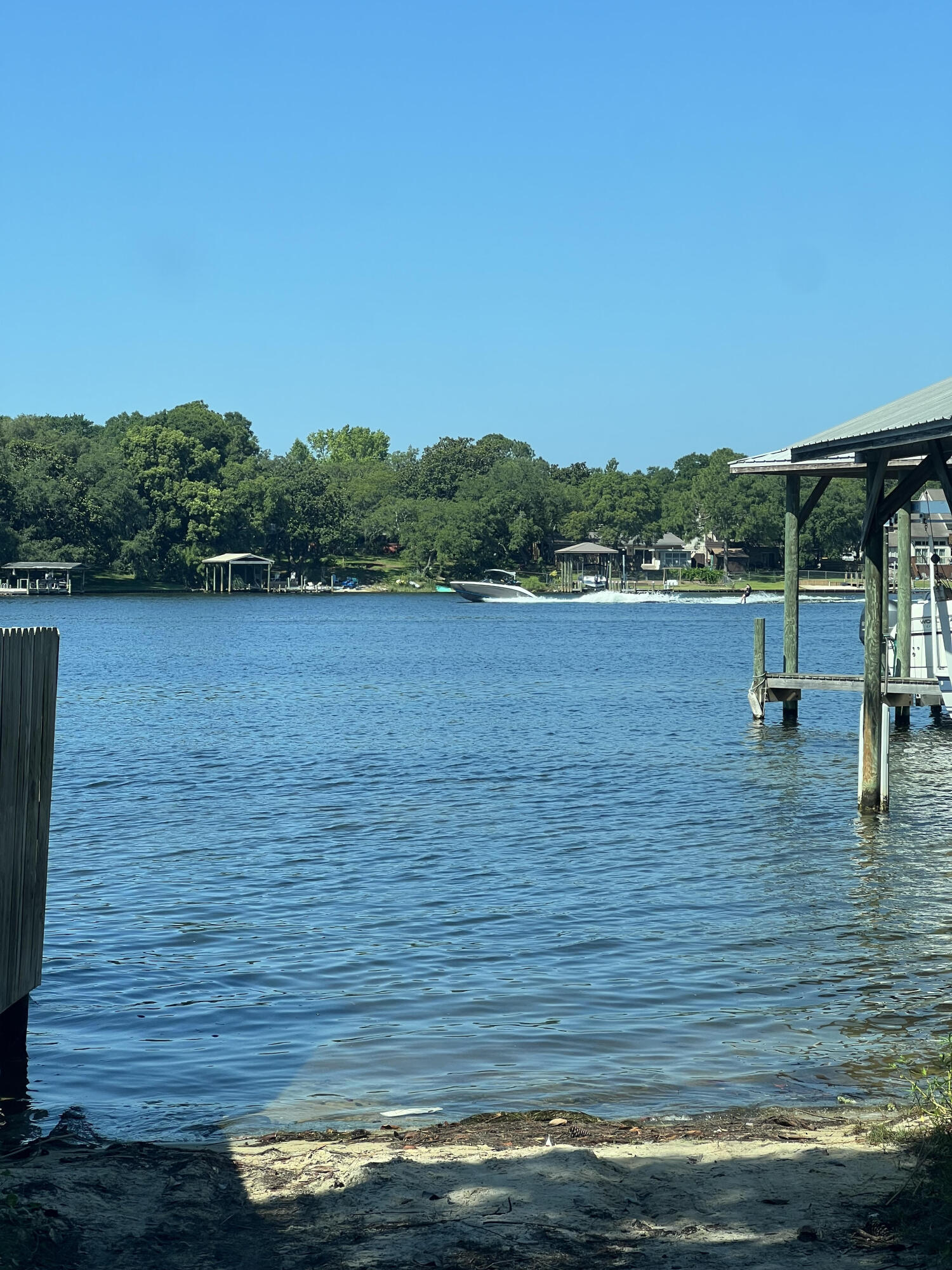 COLONIAL ESTATES - Residential