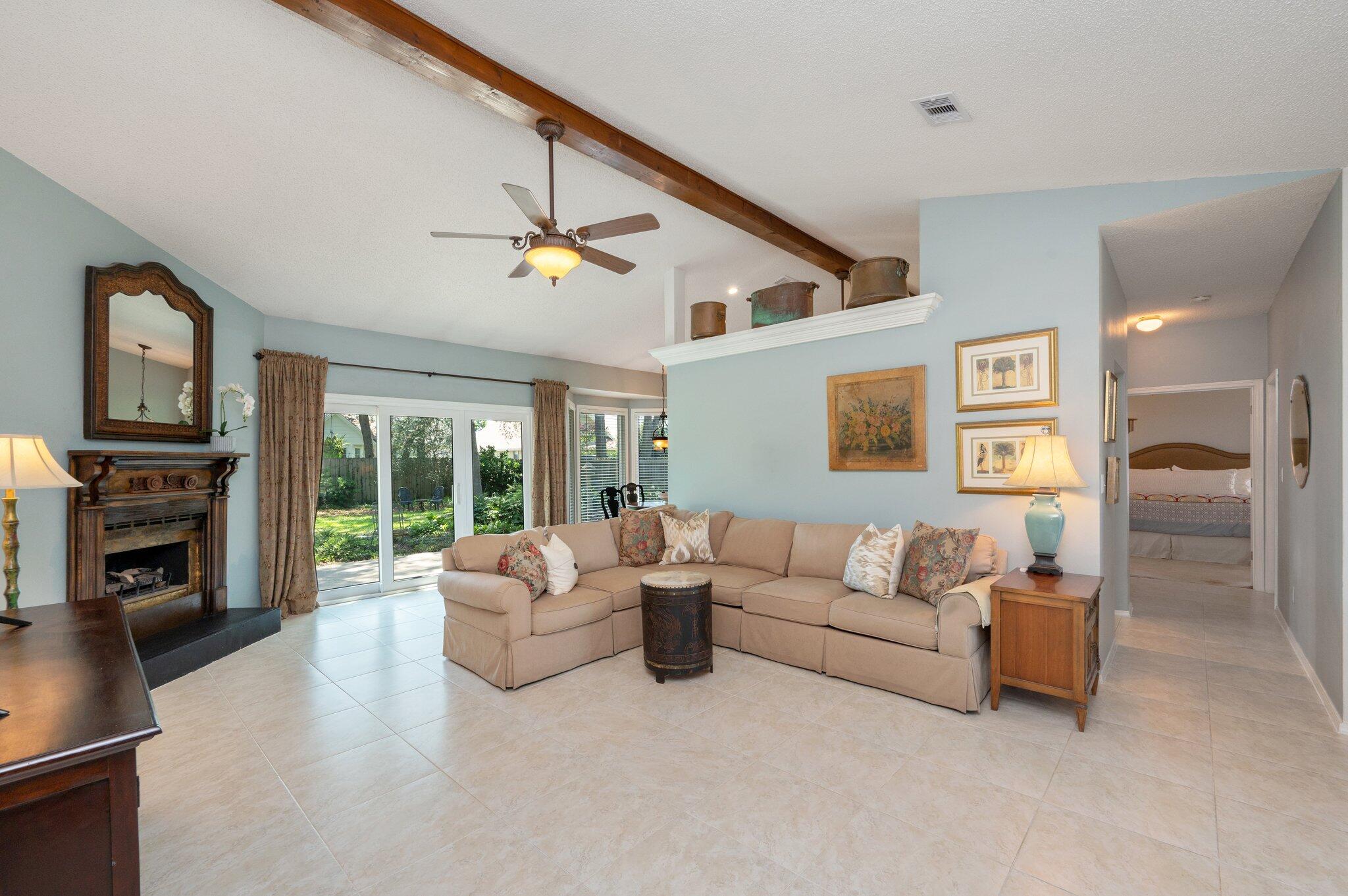 PARKWOOD SQUARE PH 1 - Residential