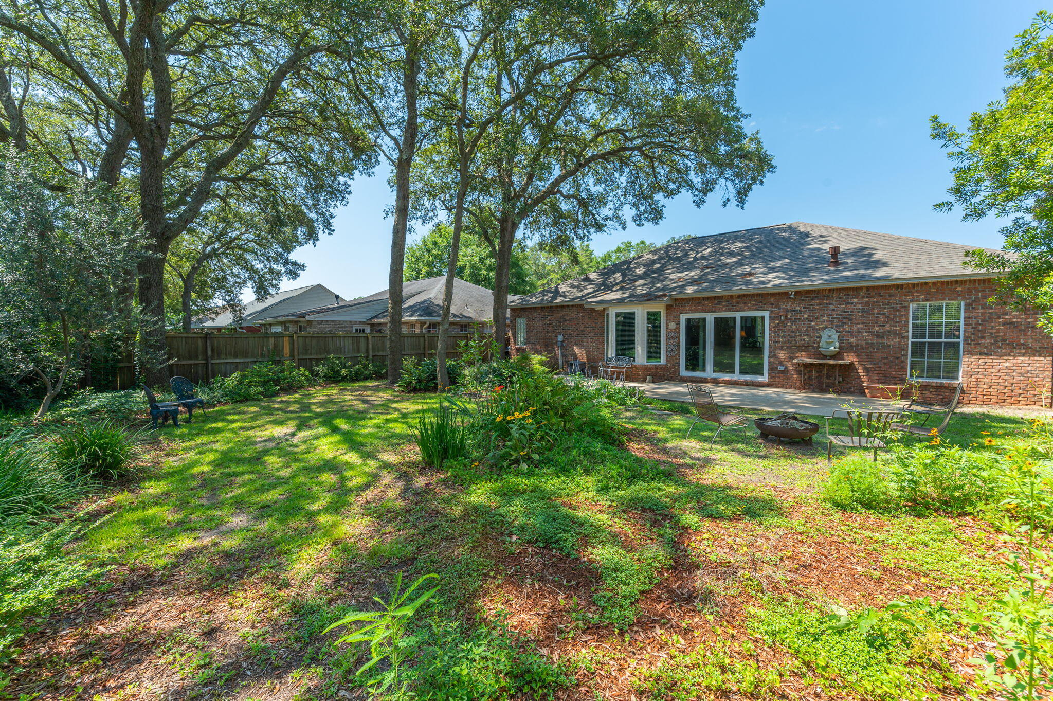 PARKWOOD SQUARE PH 1 - Residential