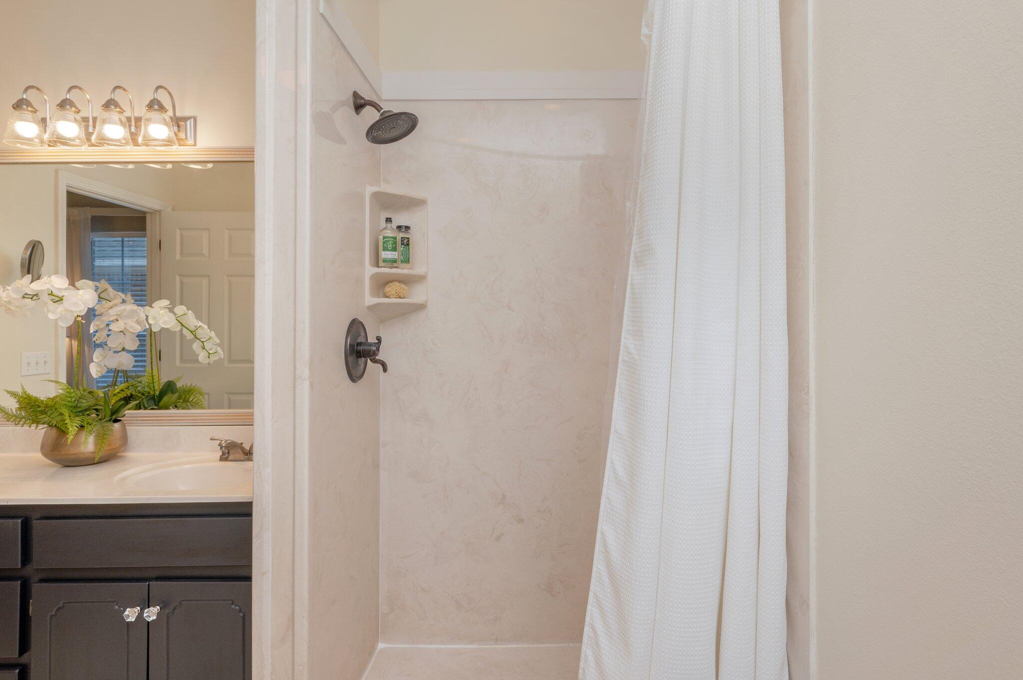 PARKWOOD SQUARE PH 1 - Residential