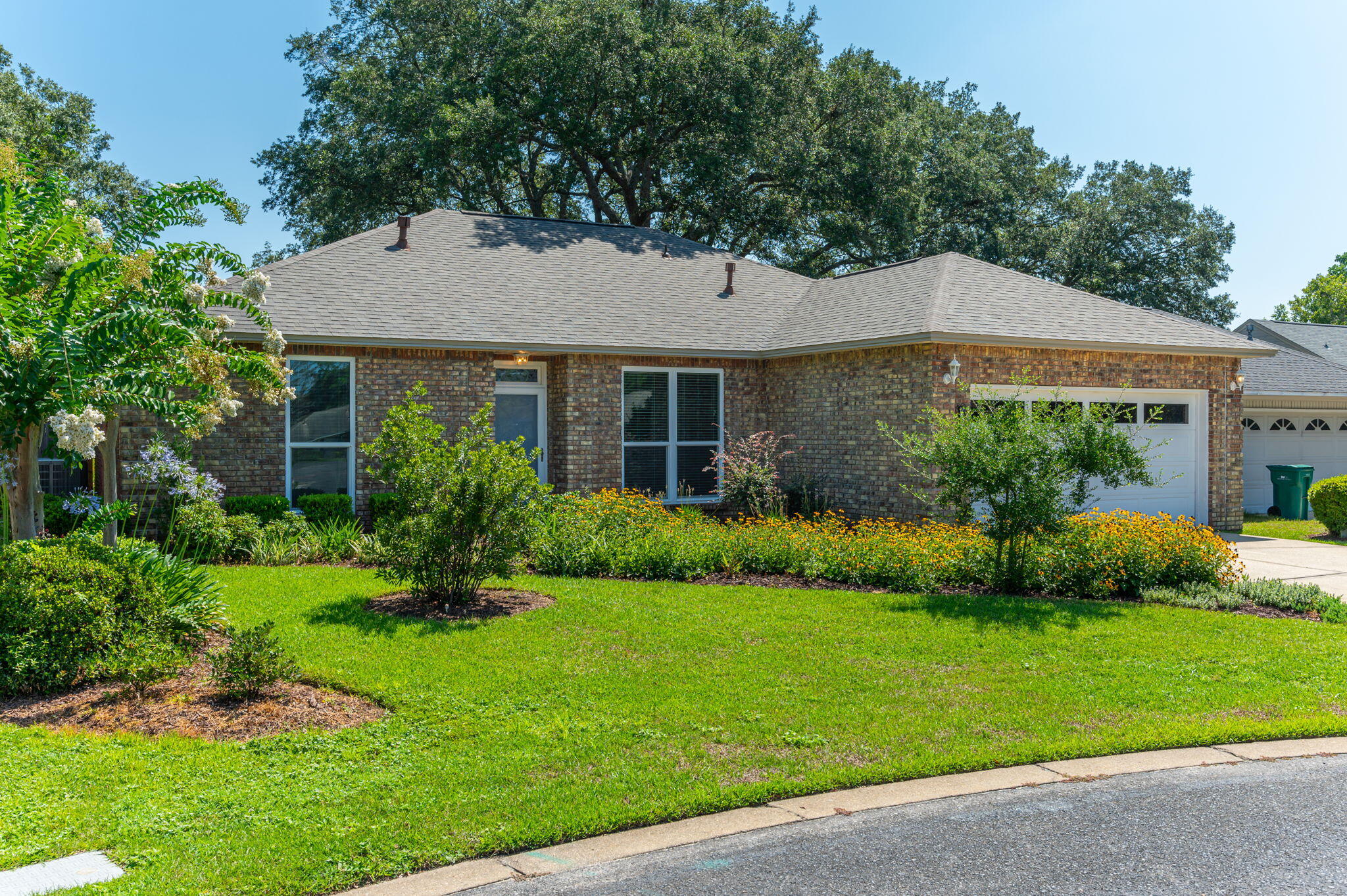 PARKWOOD SQUARE PH 1 - Residential