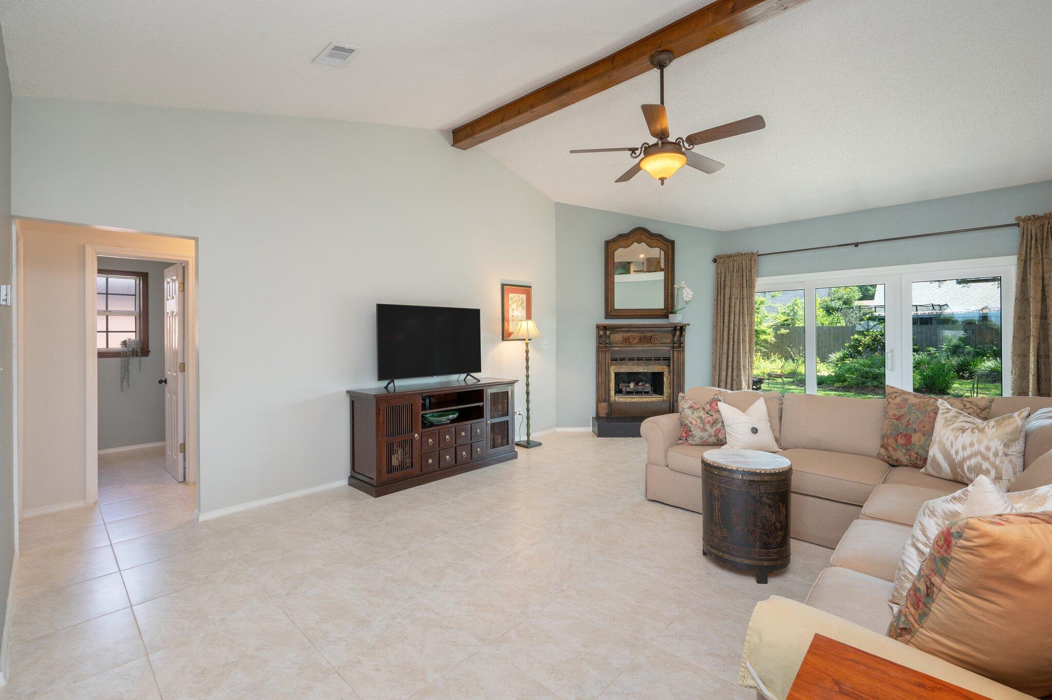 PARKWOOD SQUARE PH 1 - Residential