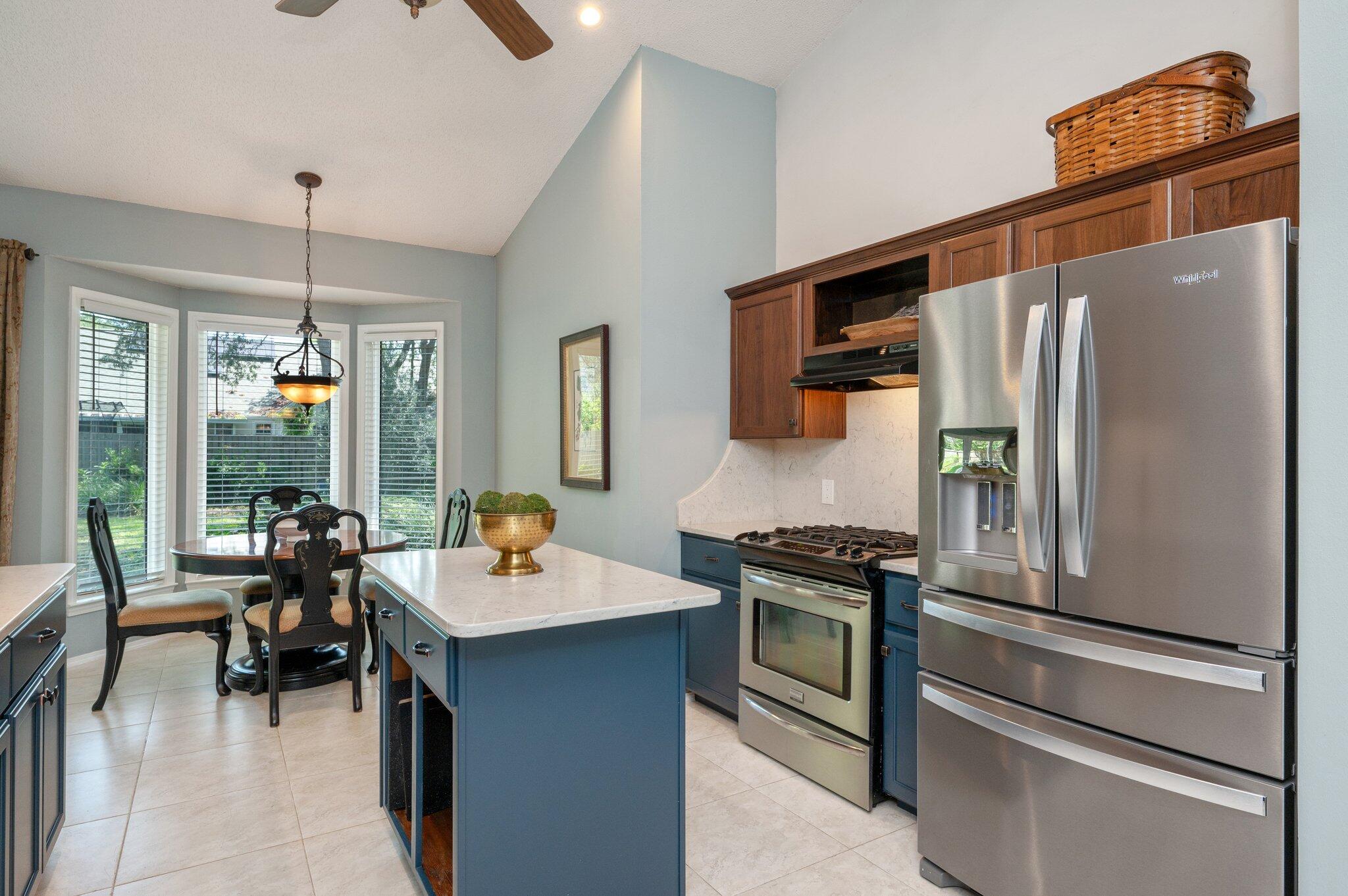 PARKWOOD SQUARE PH 1 - Residential