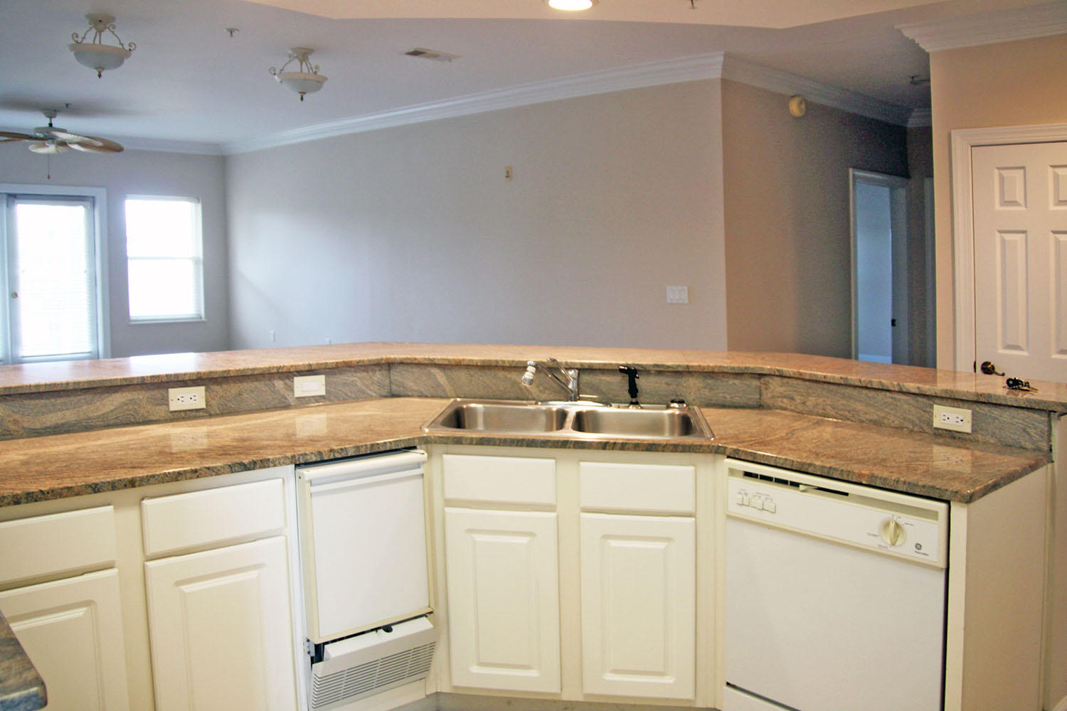 PAVILION PALMS - Residential