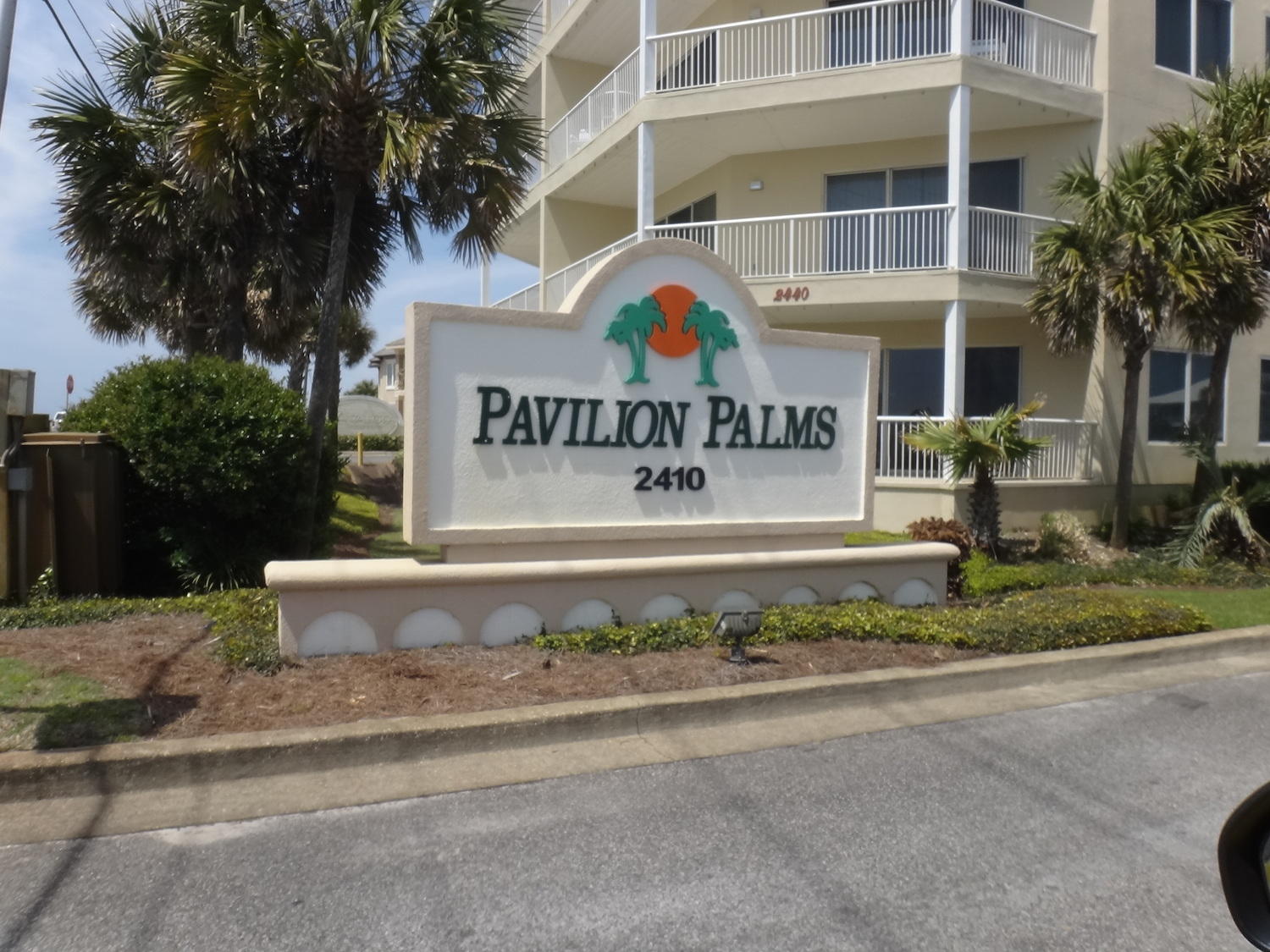 PAVILION PALMS - Residential