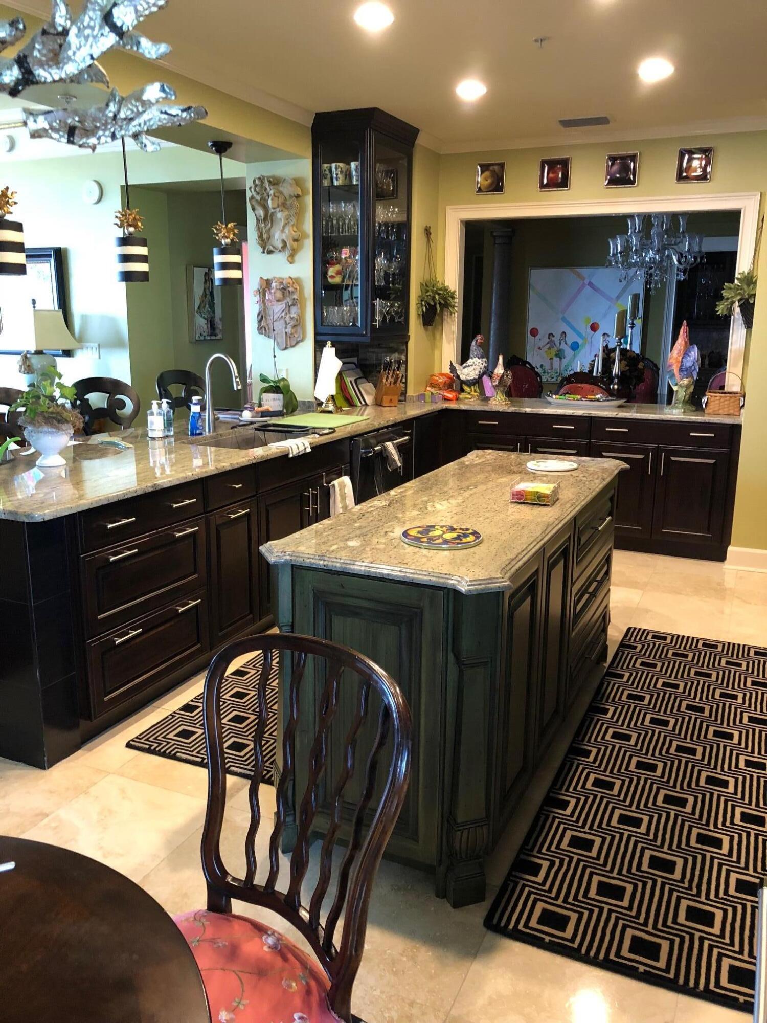 ONE WATER PLACE @ KELLY PLANTATION - Residential