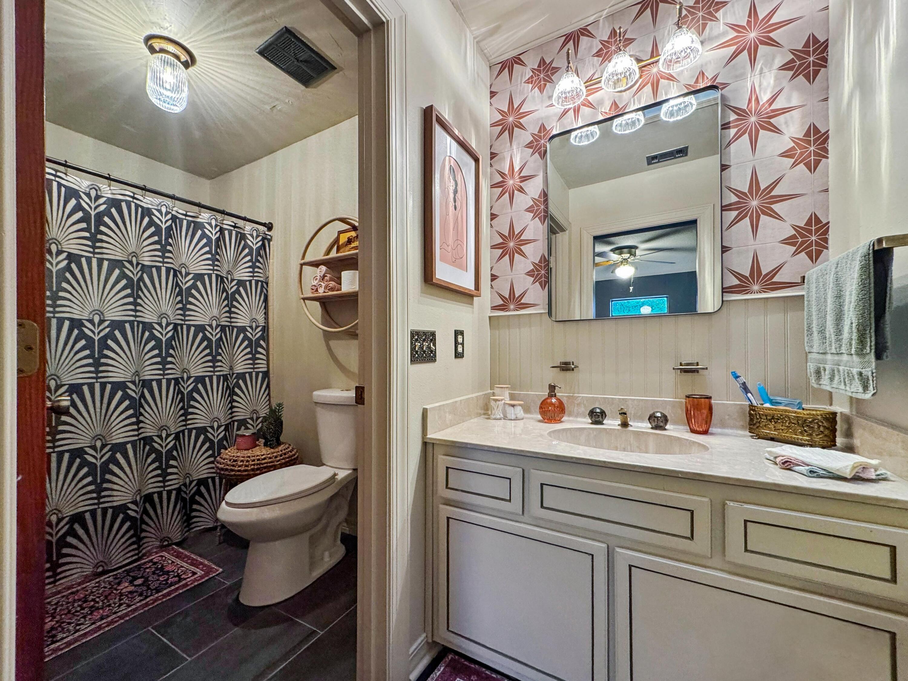 DONLABROOK GARDYNS S/D LOT 8 BLK A - Residential