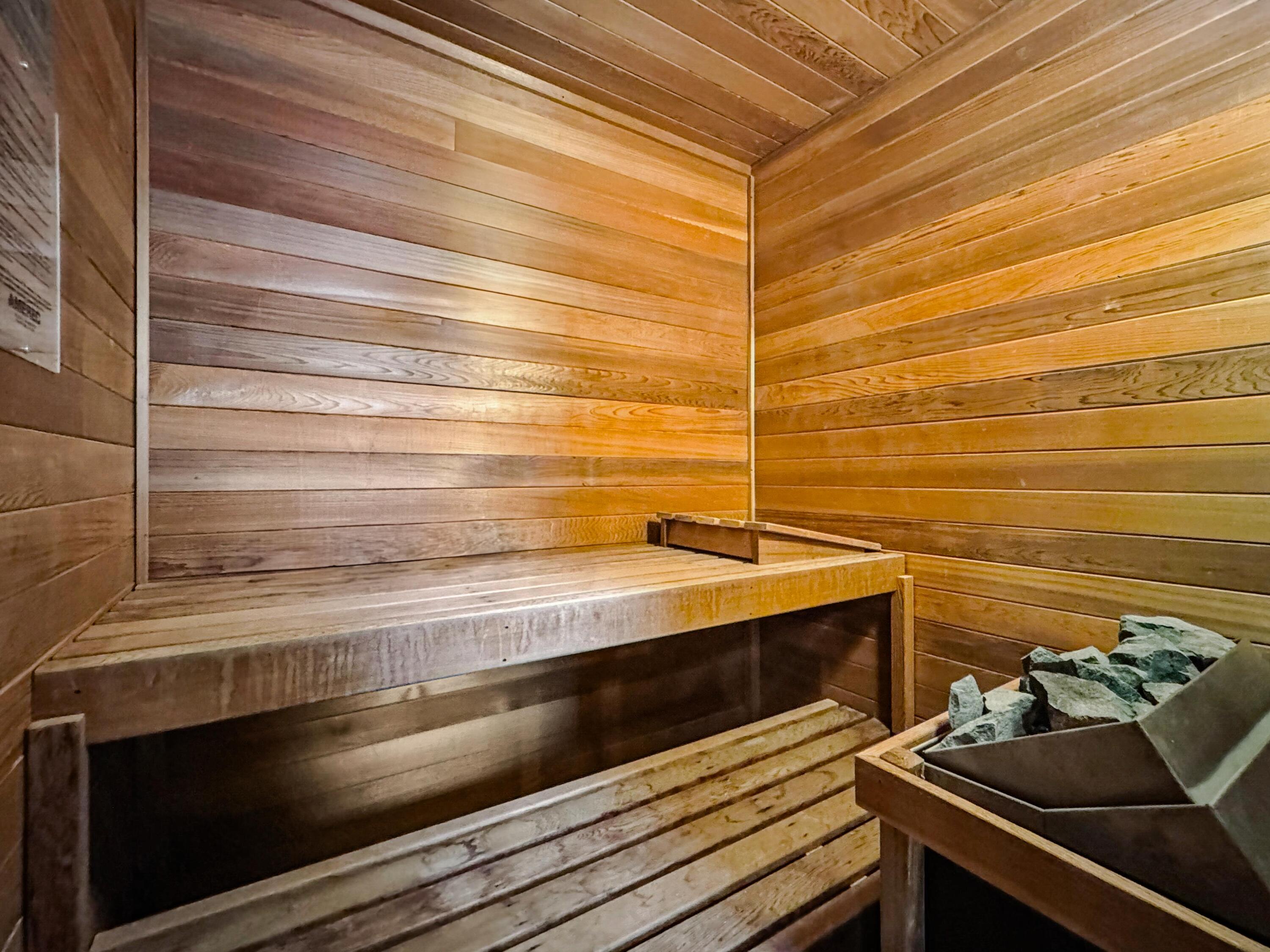 DONLABROOK GARDYNS S/D LOT 8 BLK A - Residential