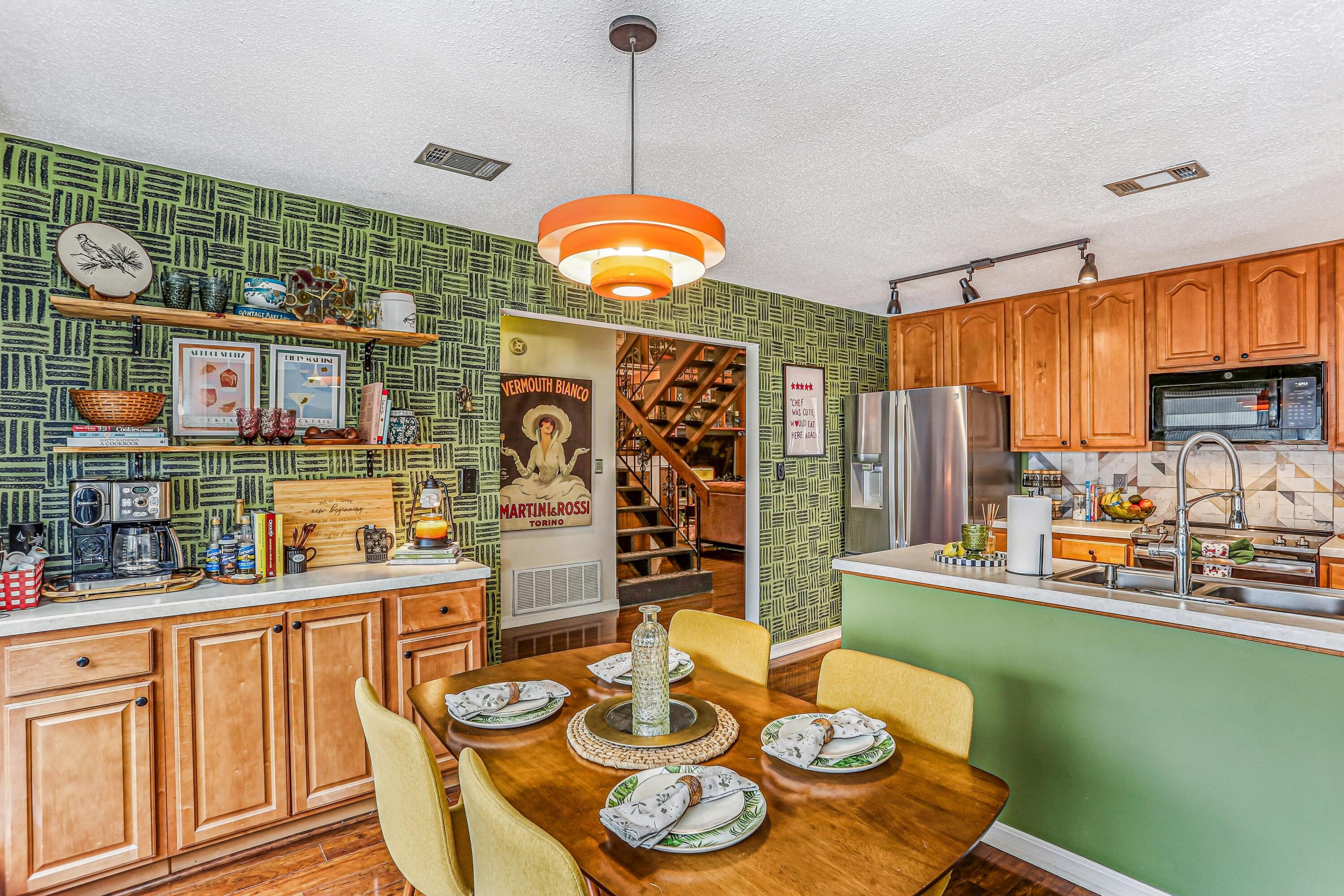 DONLABROOK GARDYNS S/D LOT 8 BLK A - Residential