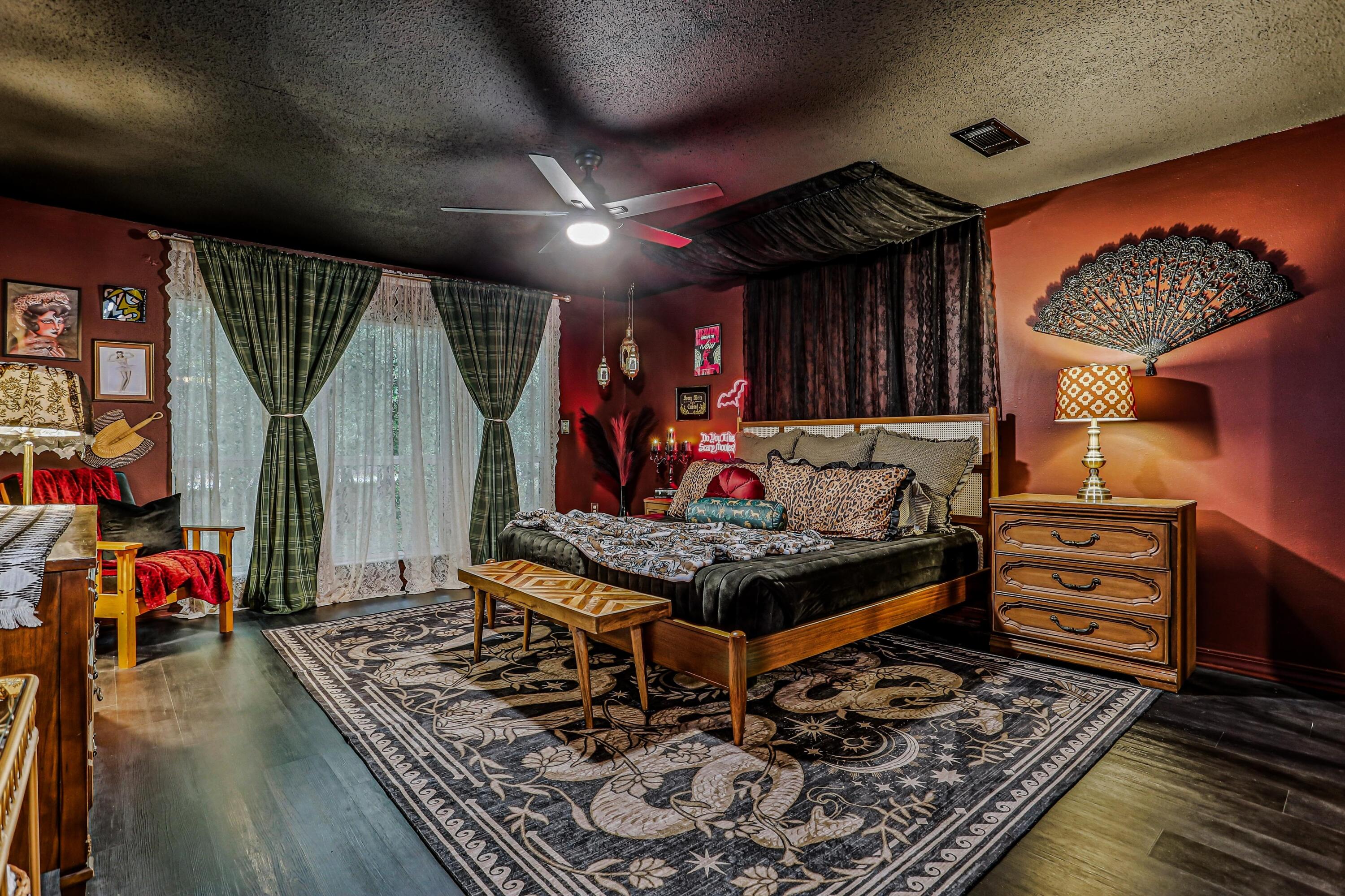 DONLABROOK GARDYNS S/D LOT 8 BLK A - Residential