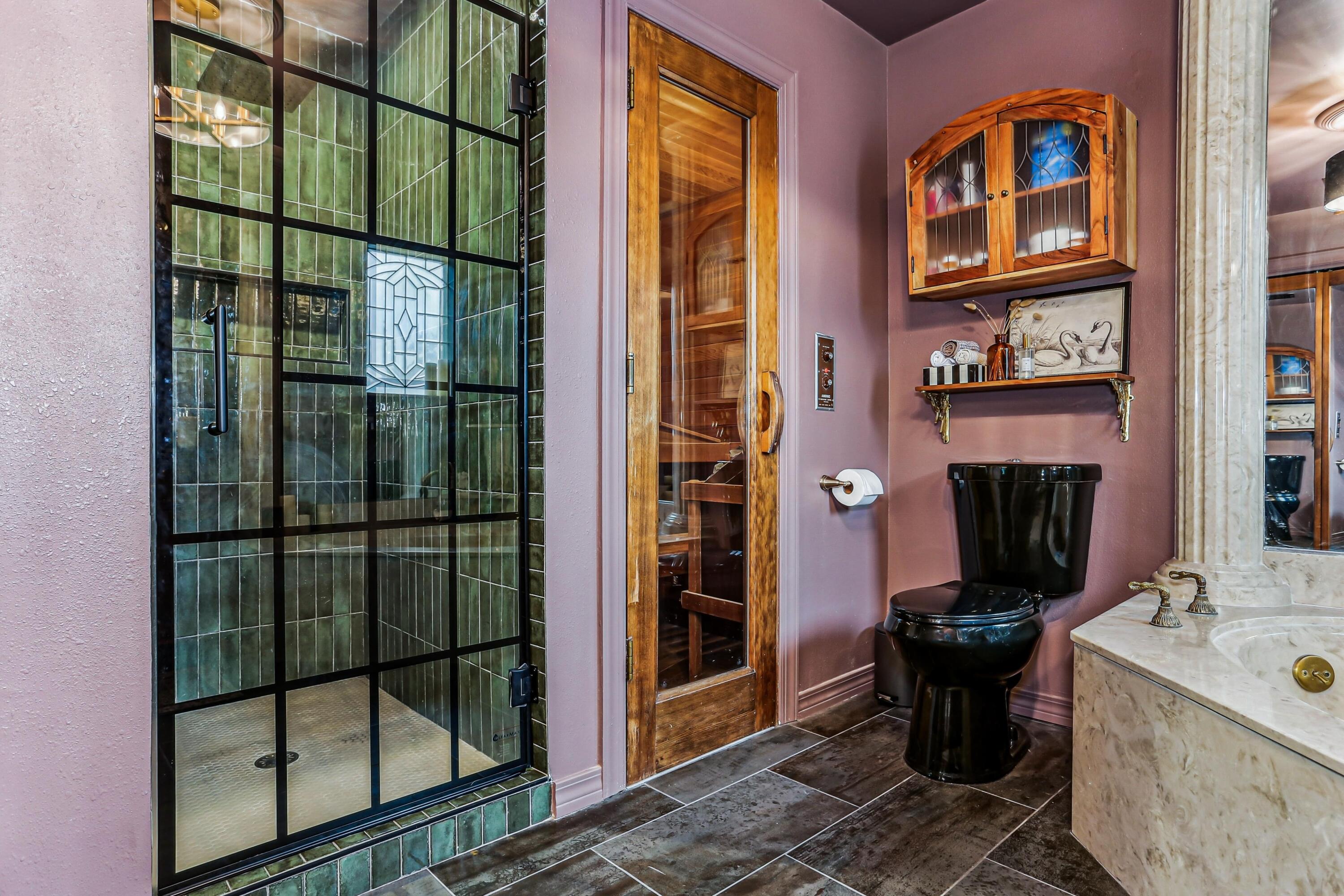 DONLABROOK GARDYNS S/D LOT 8 BLK A - Residential