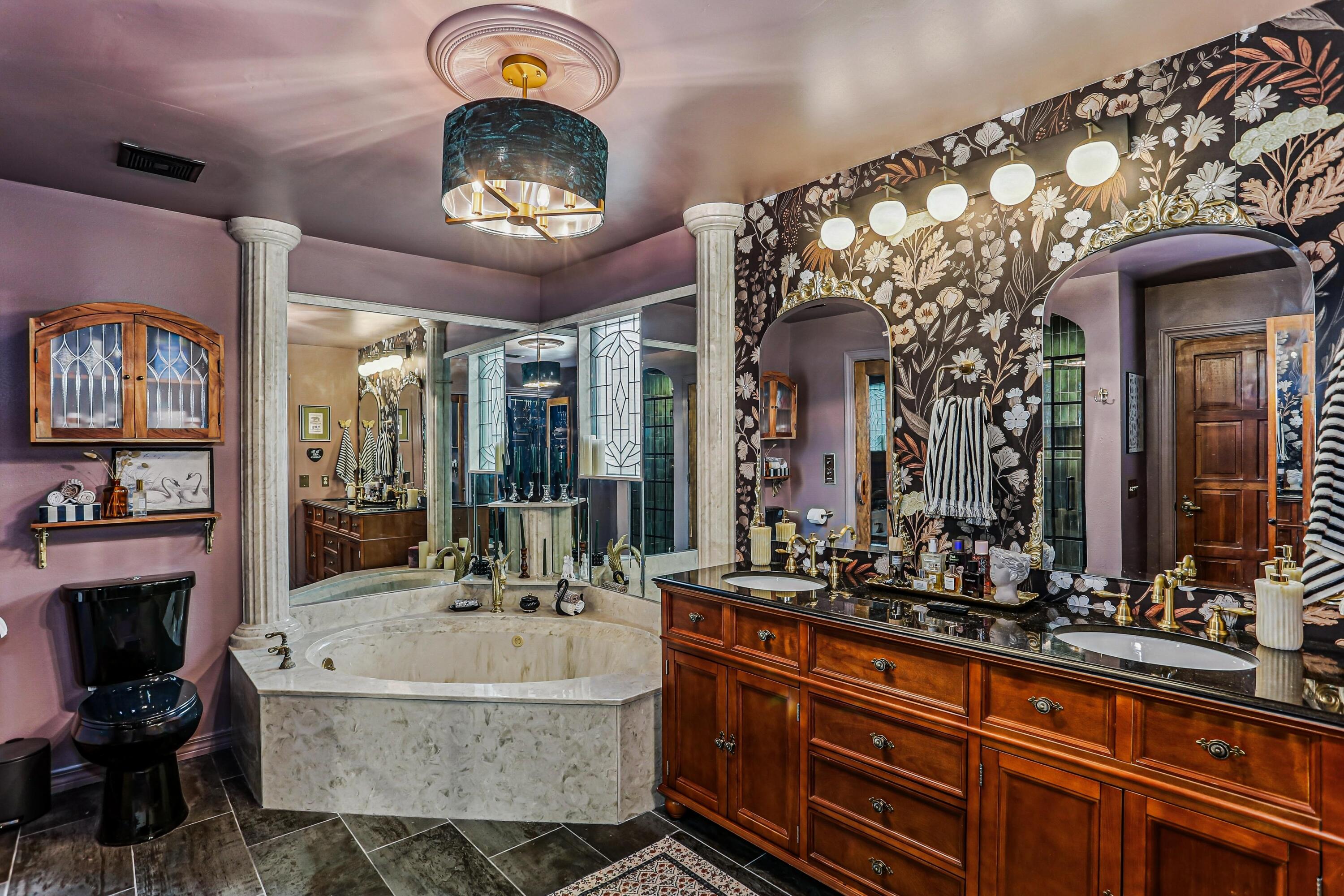 DONLABROOK GARDYNS S/D LOT 8 BLK A - Residential