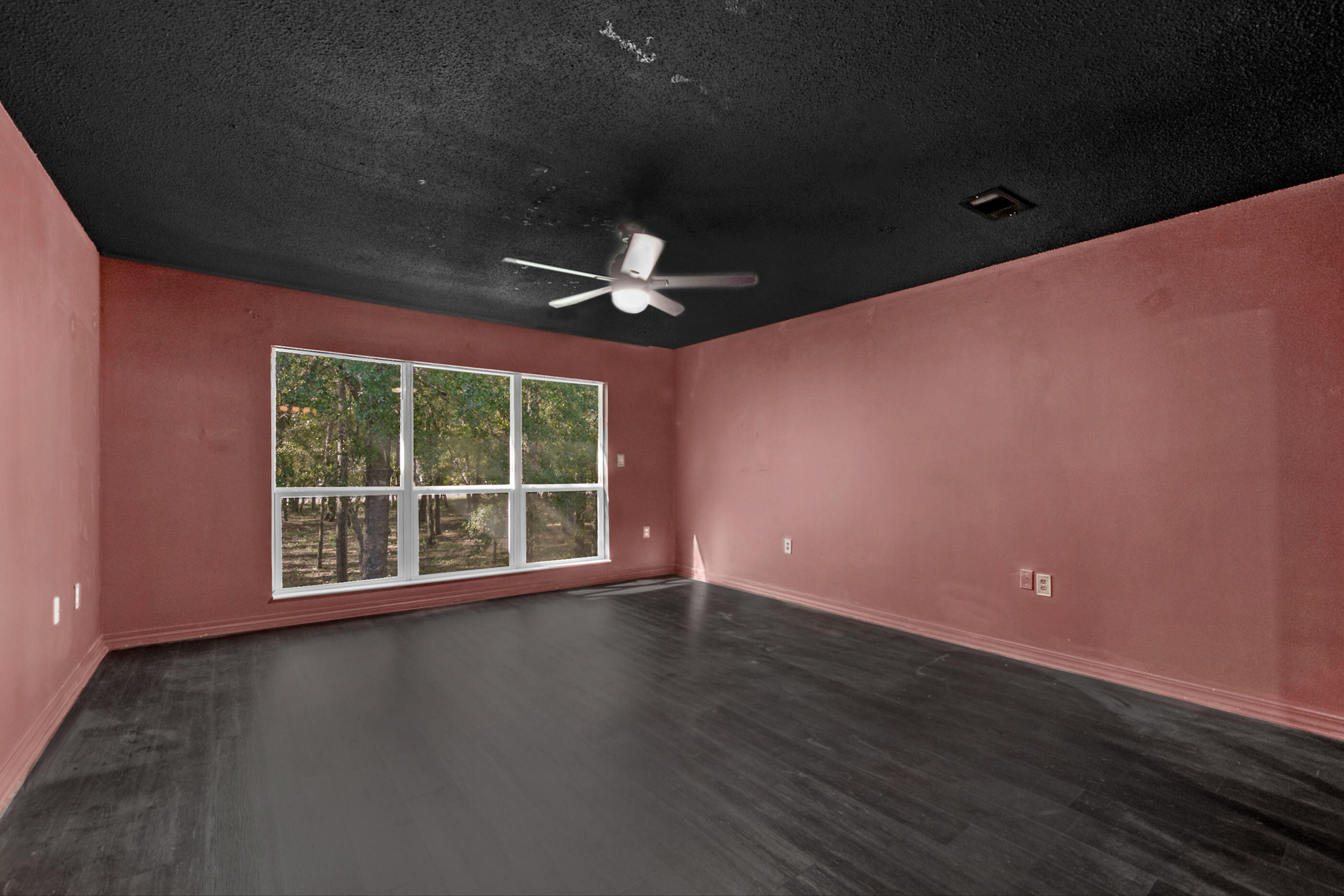 DONLABROOK GARDYNS S/D LOT 8 BLK A - Residential