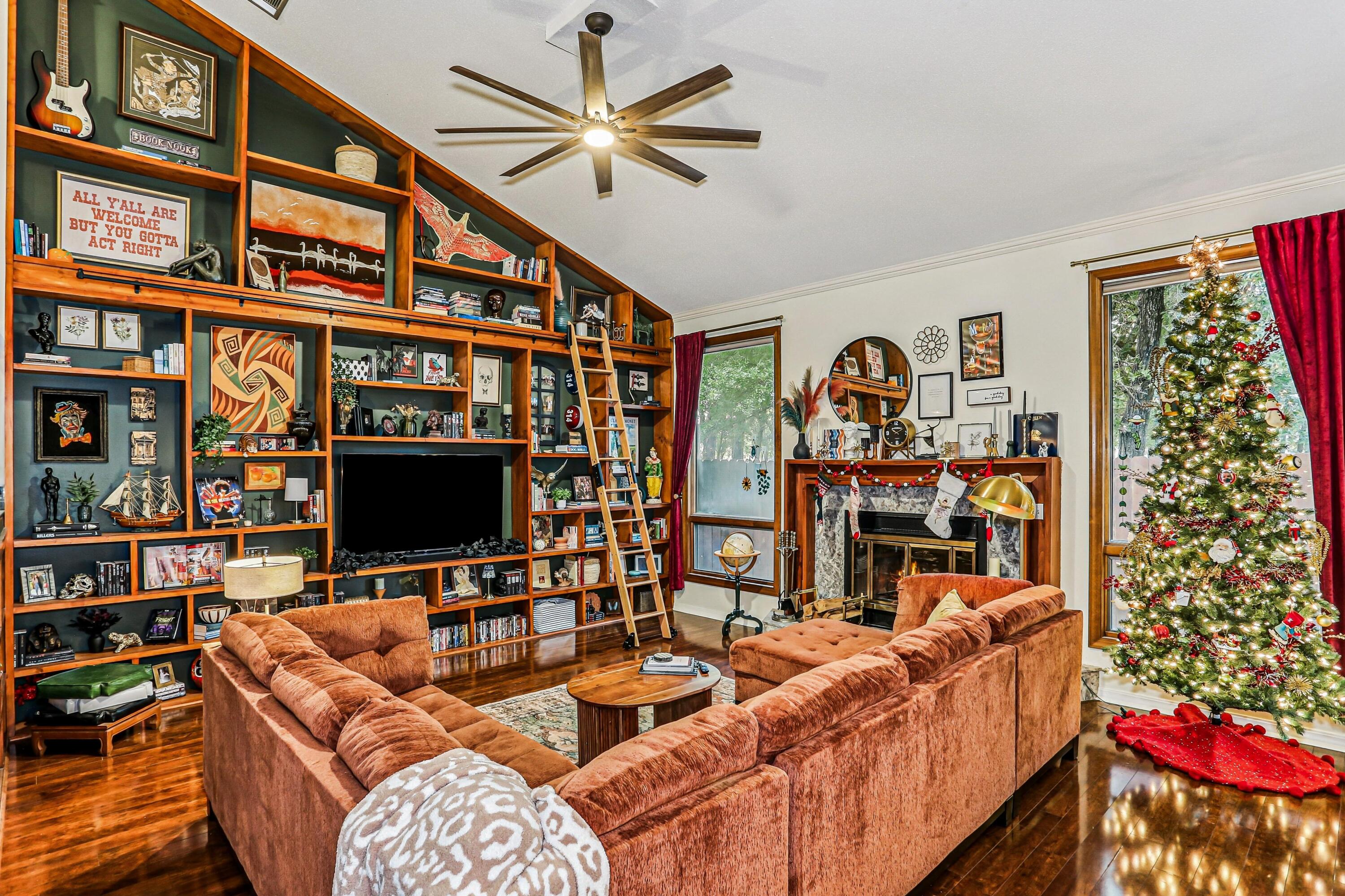 DONLABROOK GARDYNS S/D LOT 8 BLK A - Residential