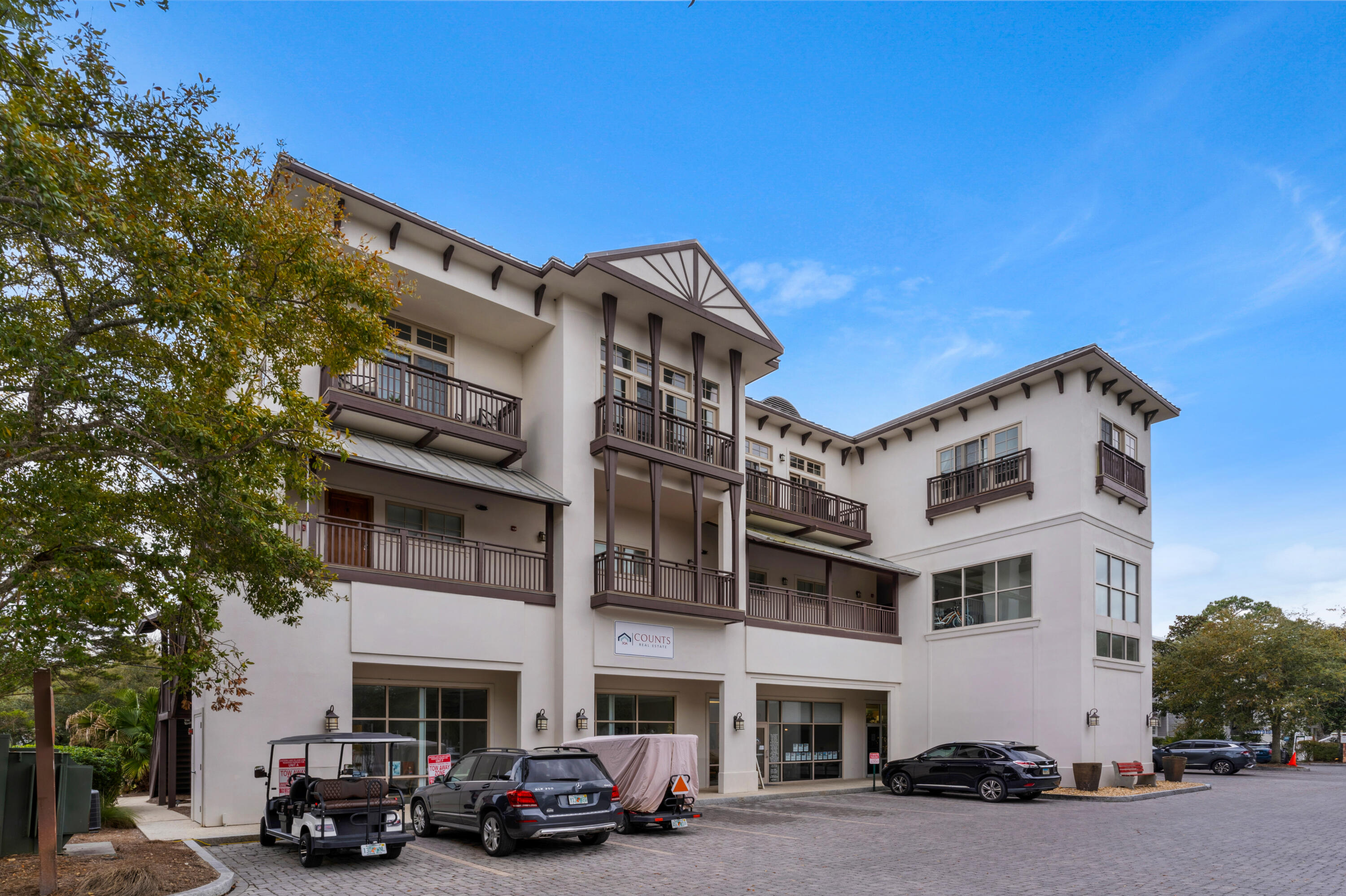 EASTERN LAKE VILLAGE CONDO - Residential Lease