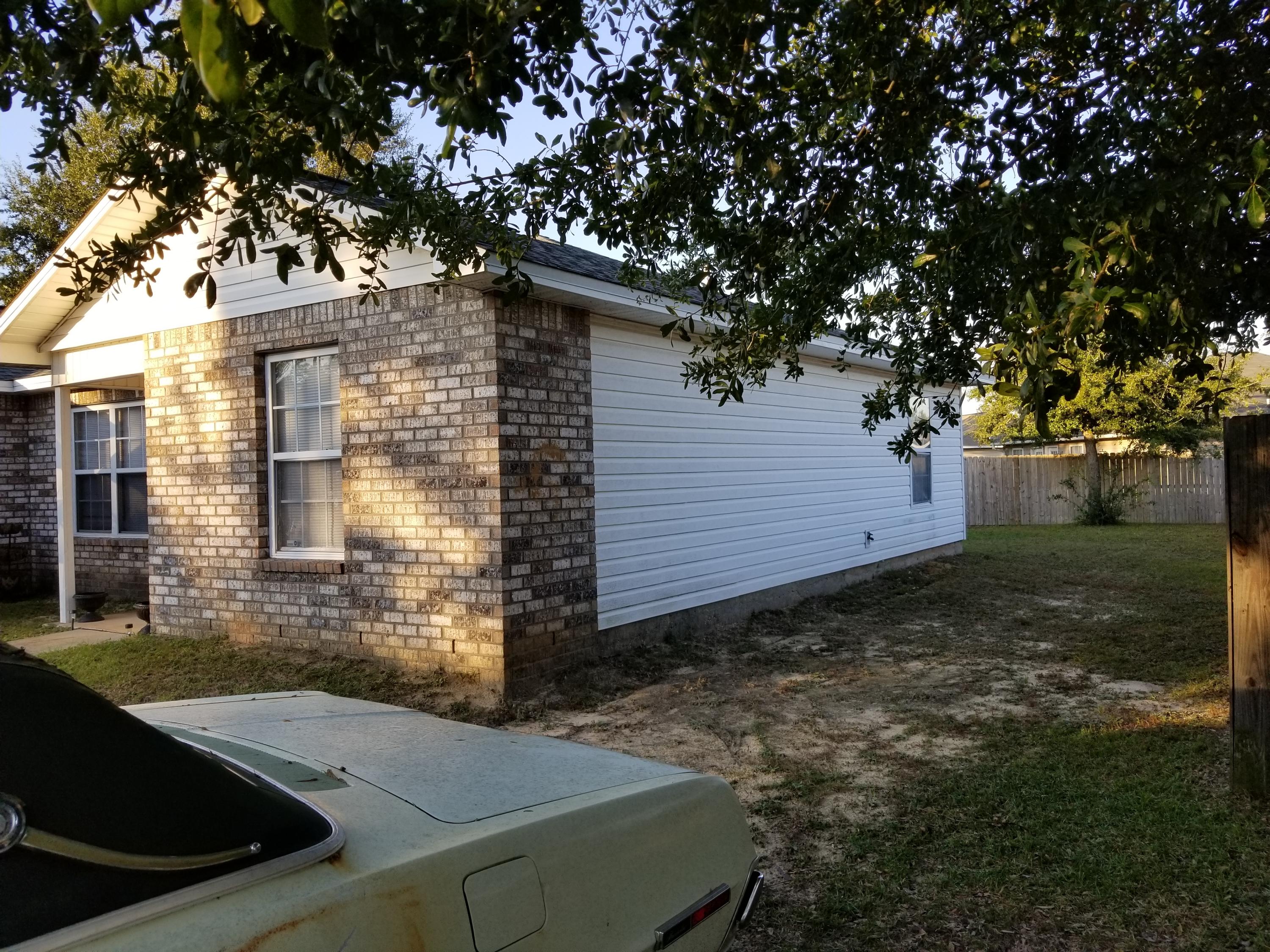 THE PINES - Residential