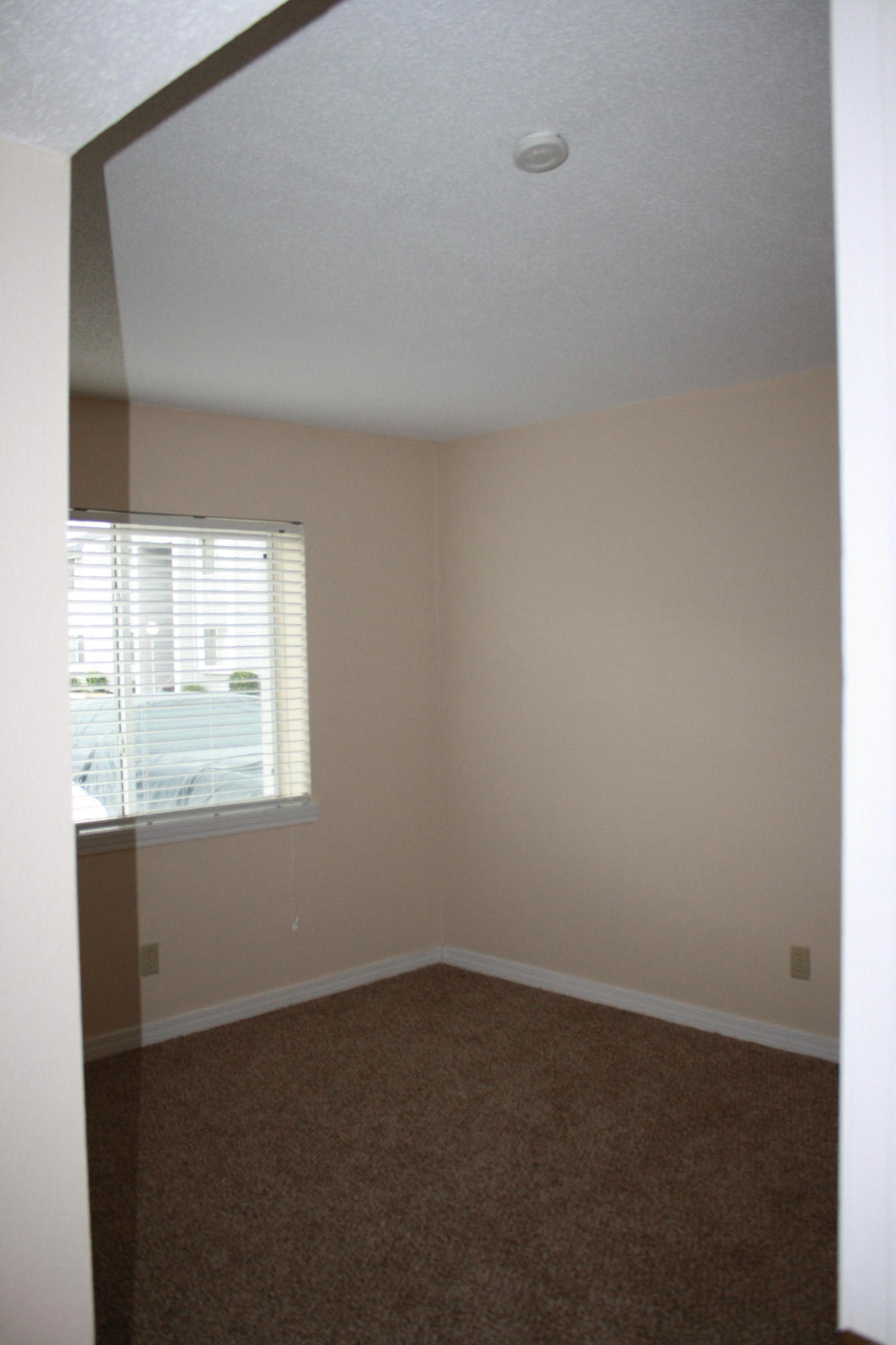 FINISTERRA CONDO - Residential