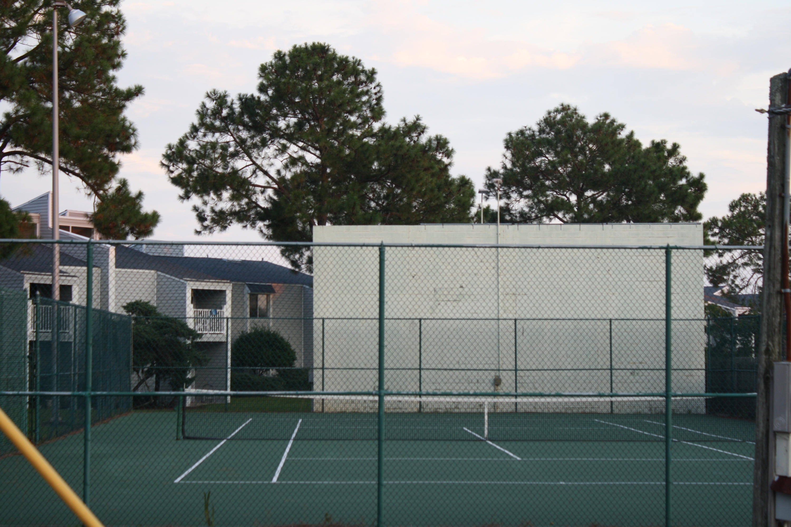 FINISTERRA CONDO - Residential