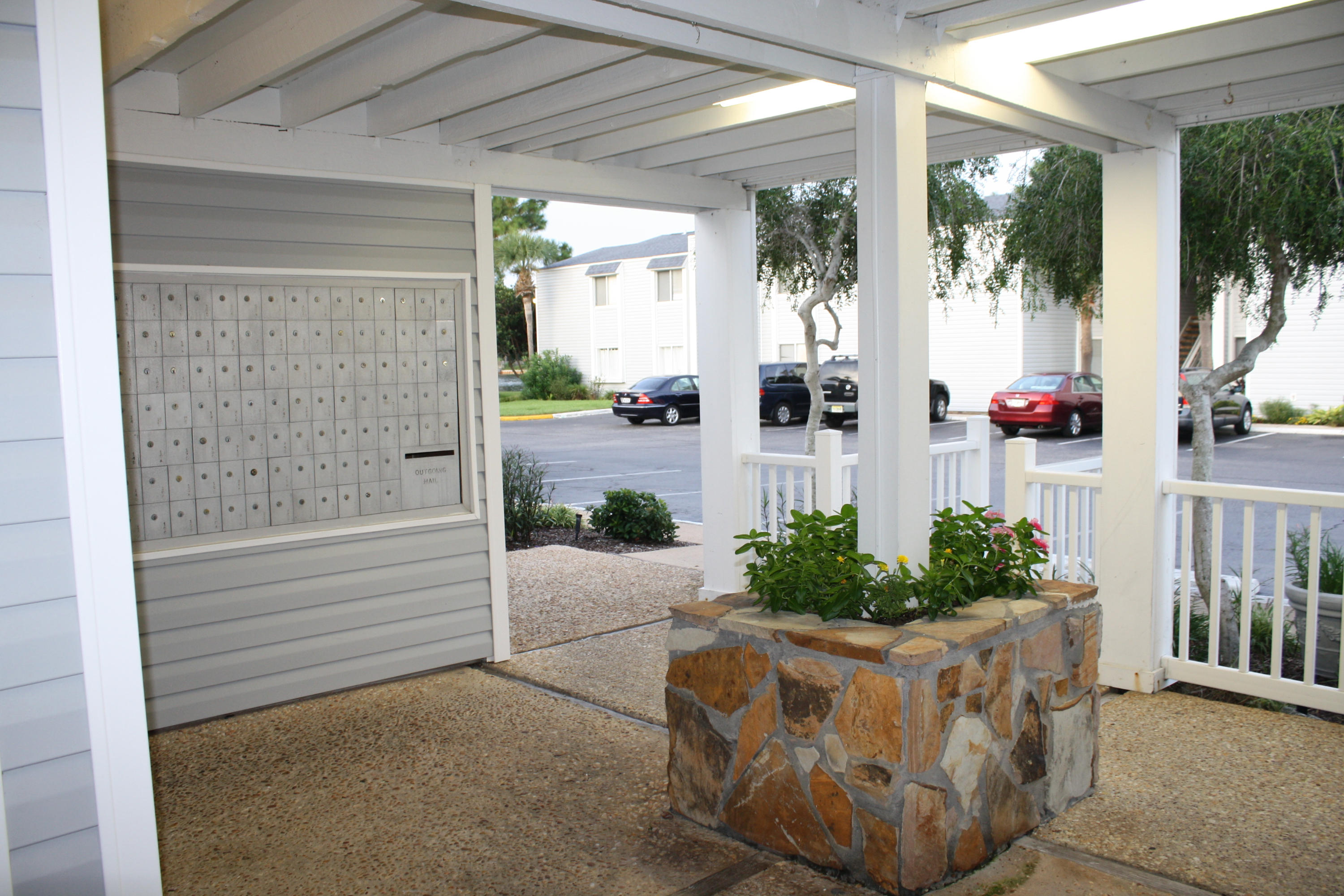 FINISTERRA CONDO - Residential