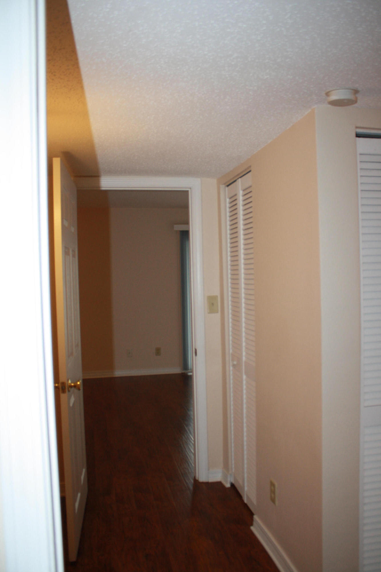 FINISTERRA CONDO - Residential