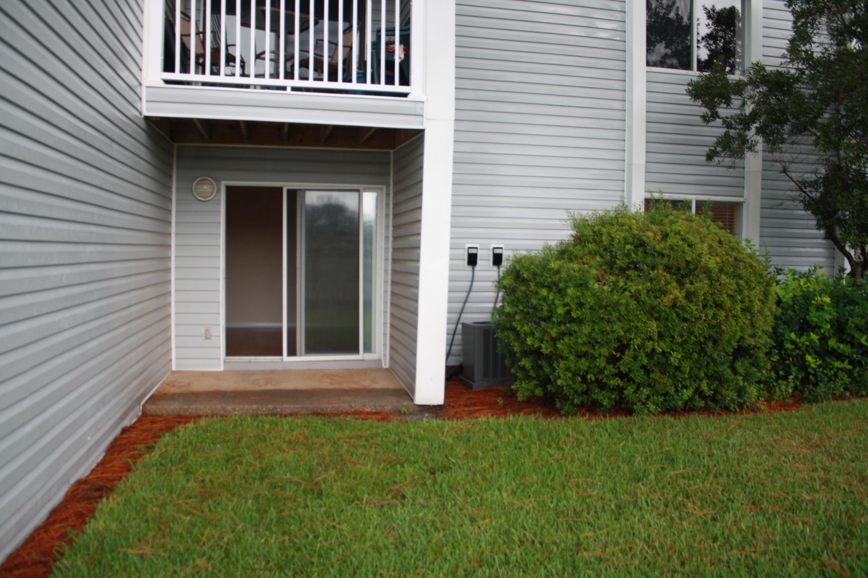 FINISTERRA CONDO - Residential