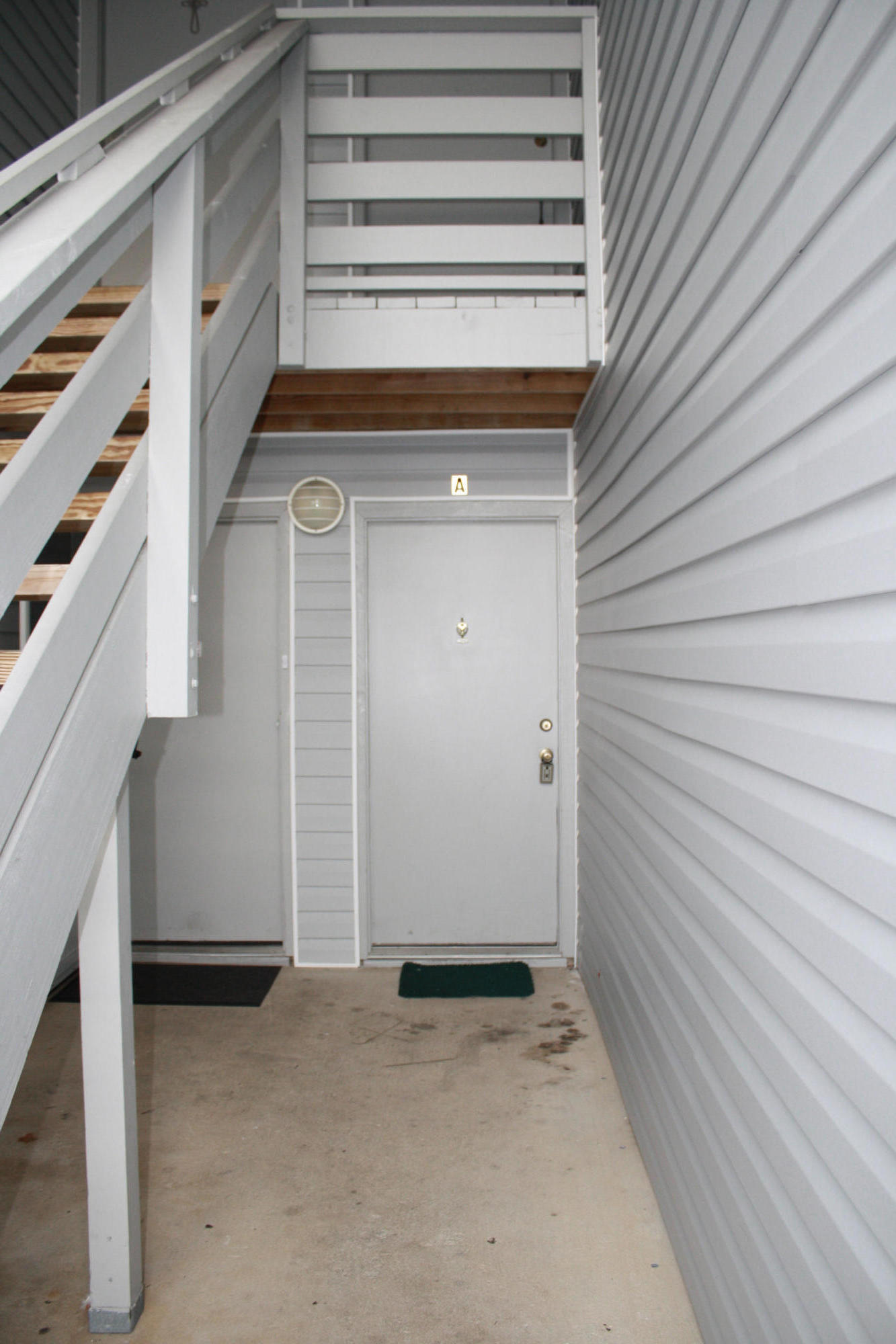 FINISTERRA CONDO - Residential