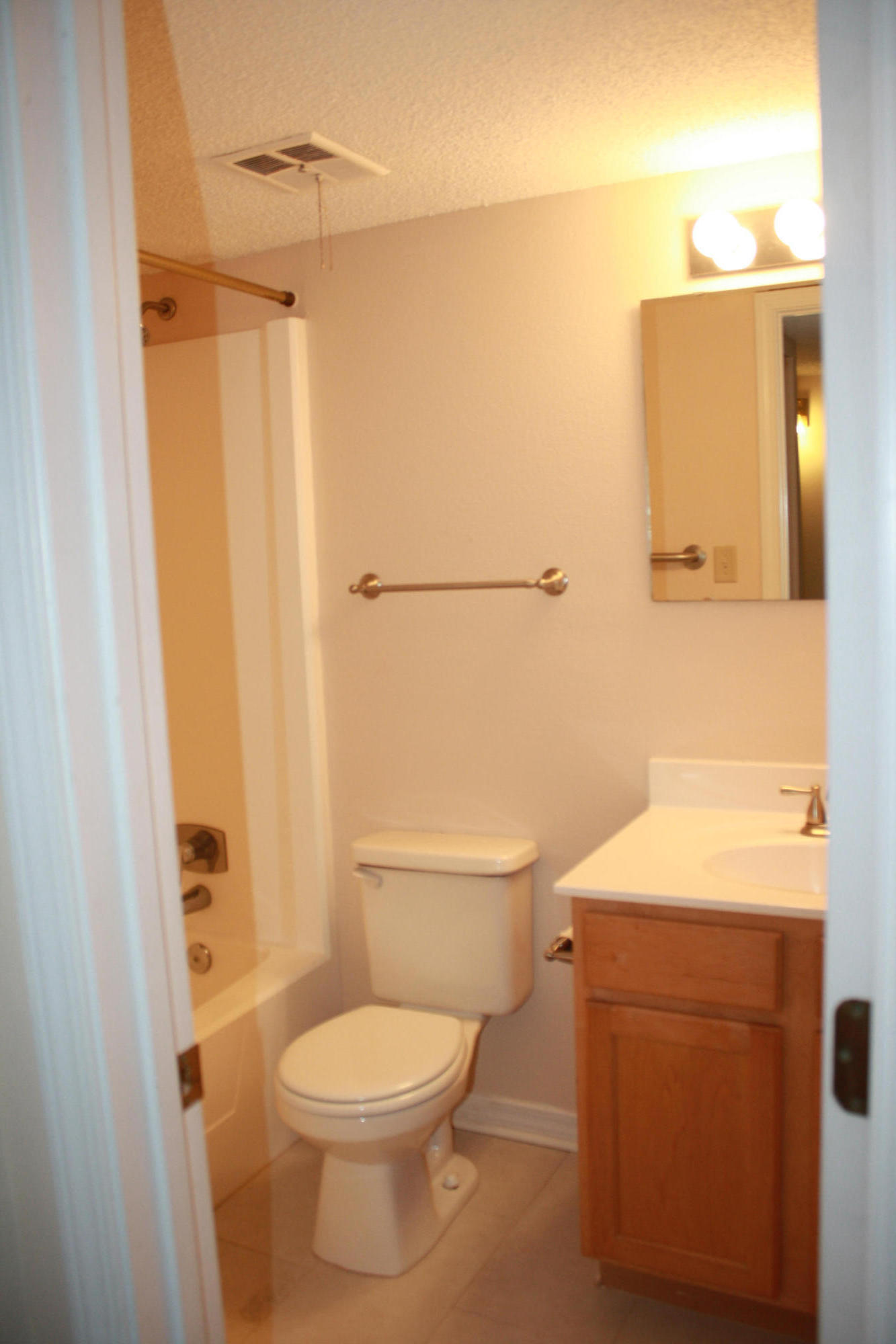 FINISTERRA CONDO - Residential