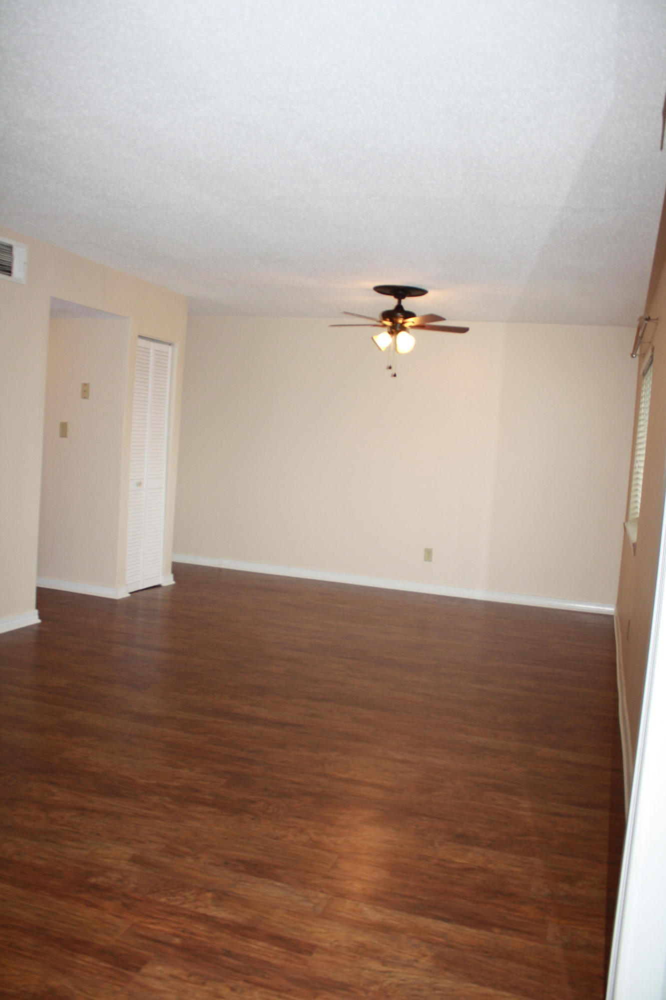 FINISTERRA CONDO - Residential