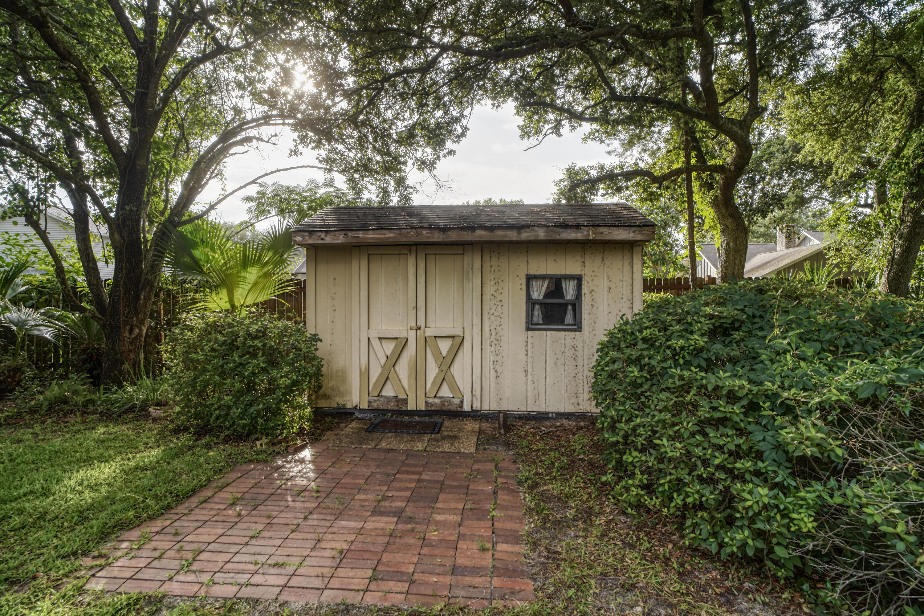 CARIBBEAN EAST - Residential