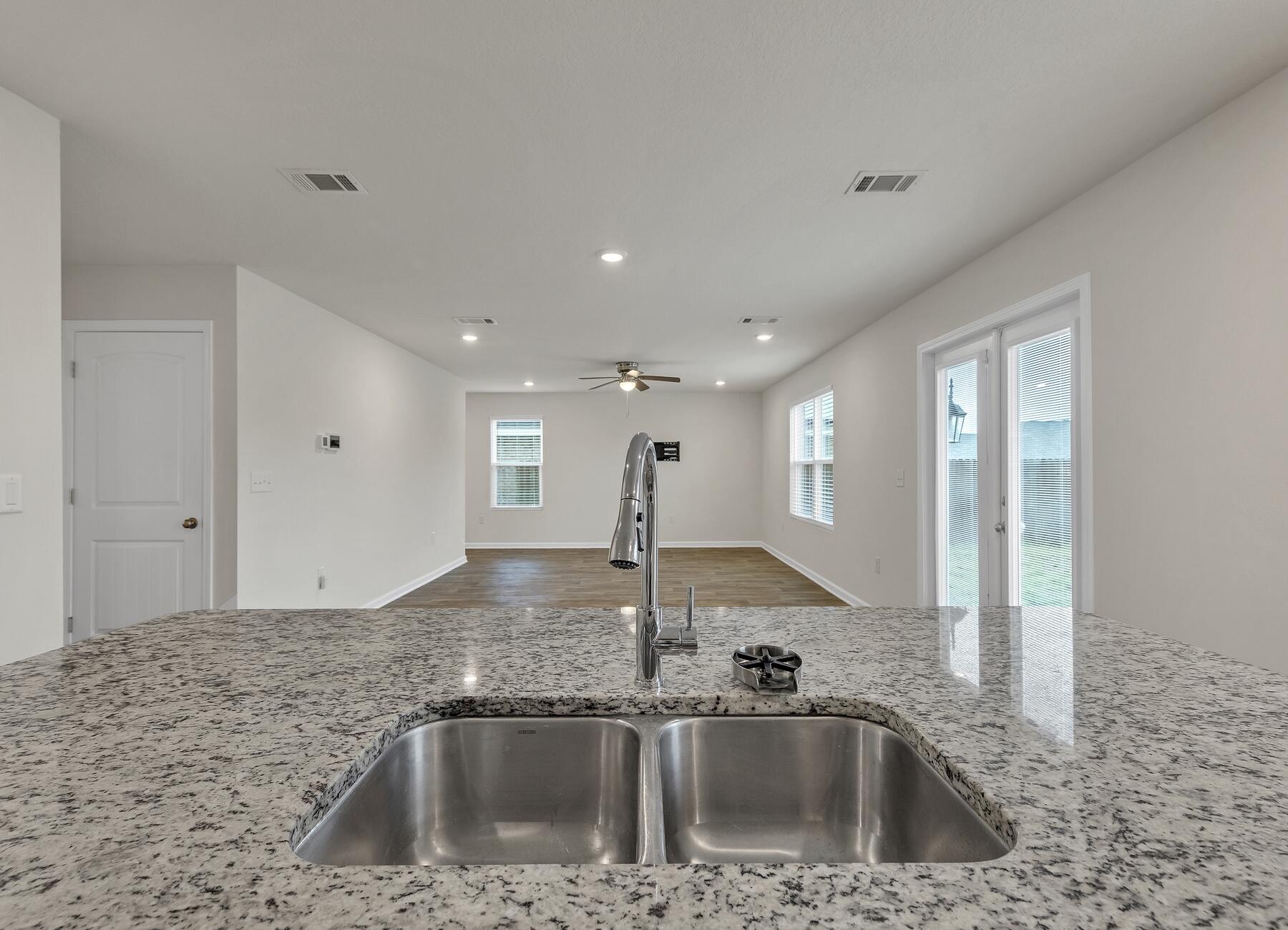 Redstone Commons - Residential Lease