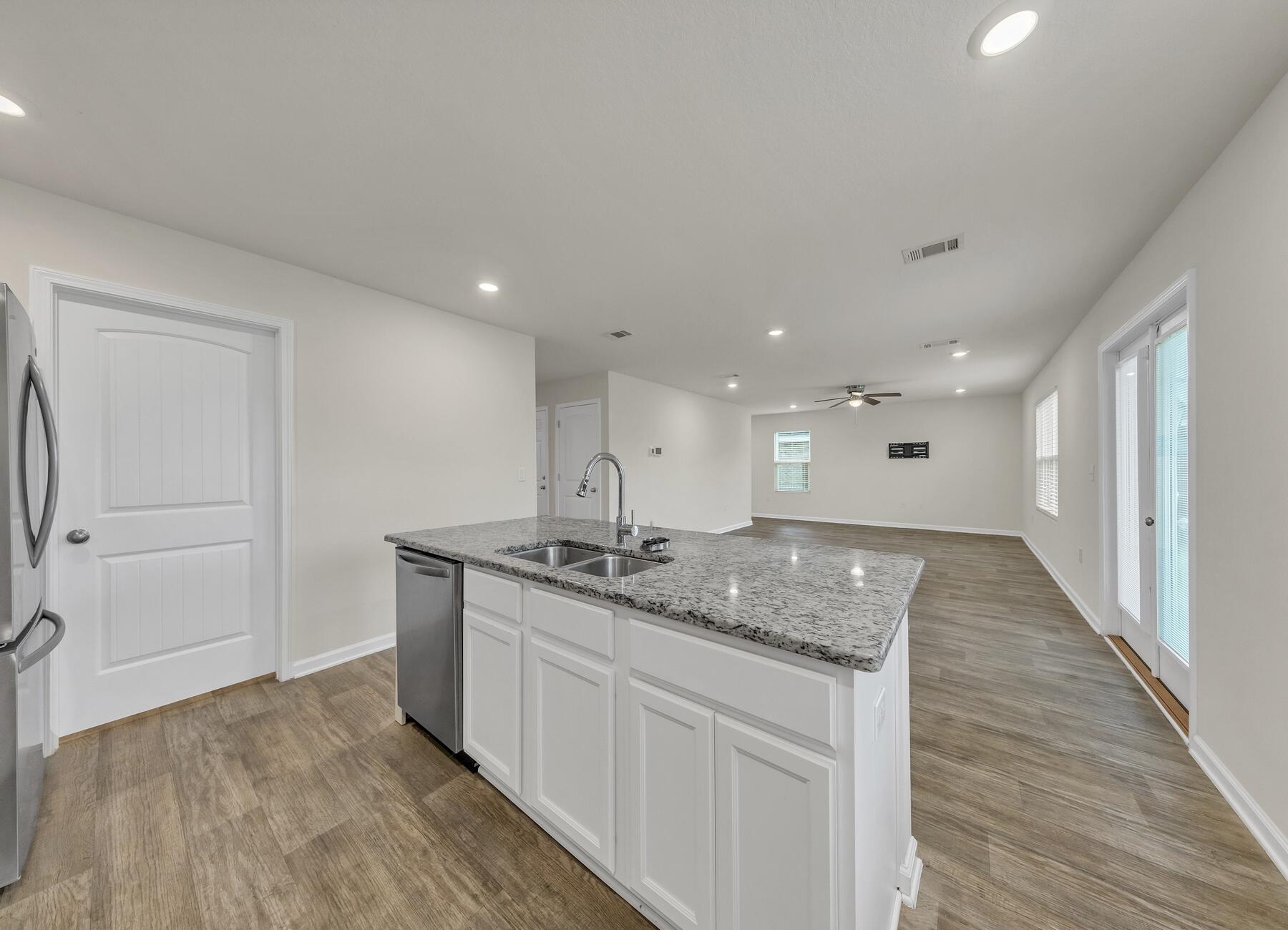 Redstone Commons - Residential Lease