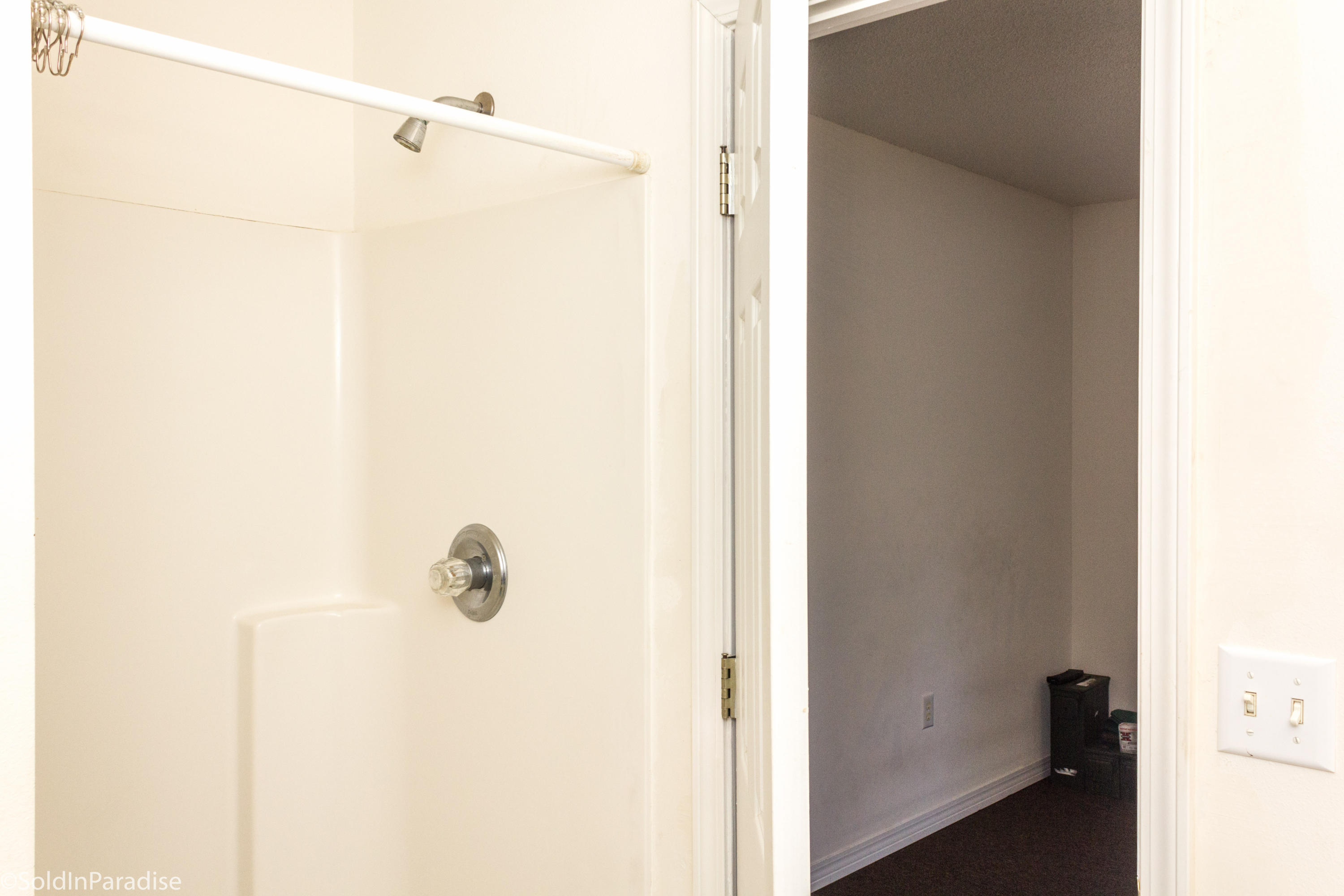 DOMENICAS COVE T/H - Residential