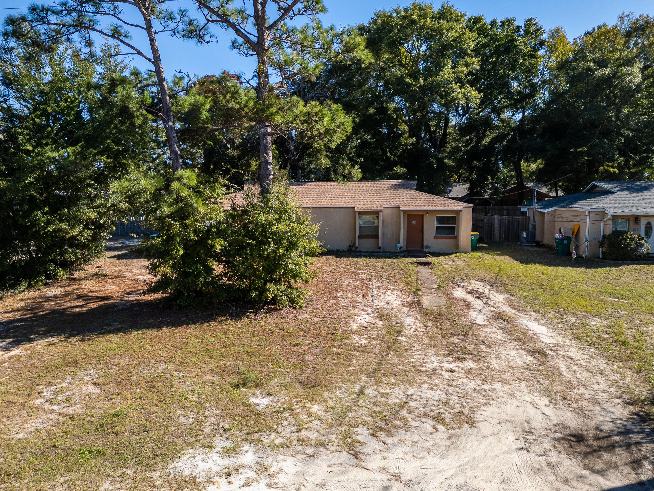 Don't miss out on this rare opportunity in Fort Walton Beach.  Complete Duplex, 2 unit both 2 bedroom one bath with exterior laundry. Centrally located in Ft. Walton Beach and short distance to Lowe's, Wal Mart, and Sam's as well as the Ft. Walton Beach Destin Hospital.  Only minute from the sugar white beaches of the Gulf of Mexico.