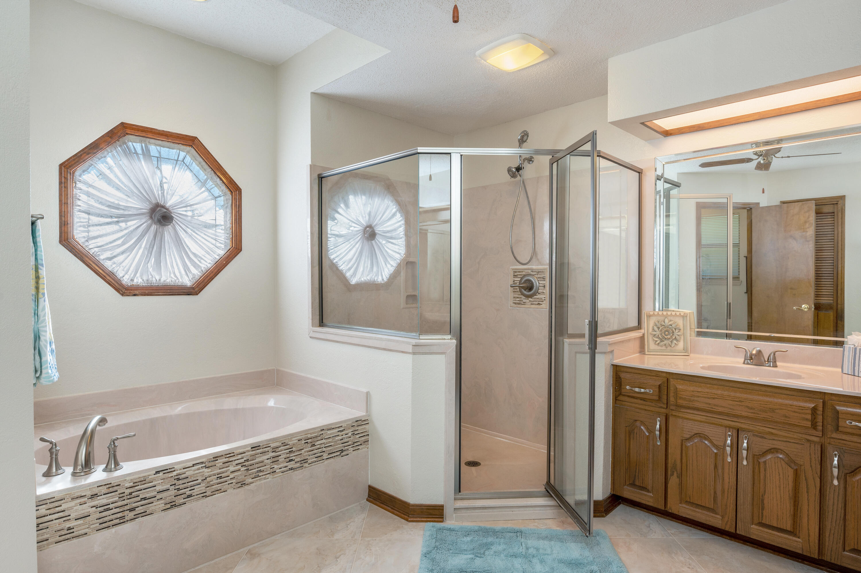 ROCKY BAYOU COUNTRY CLUB ESTATES 4 - Residential