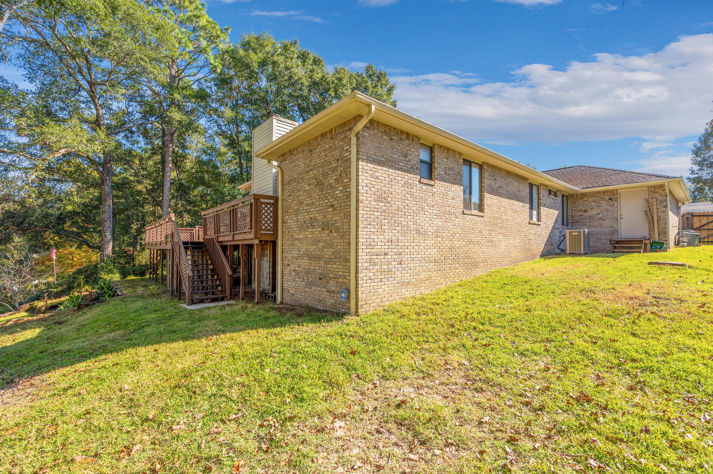 ROCKY BAYOU COUNTRY CLUB ESTATES 4 - Residential