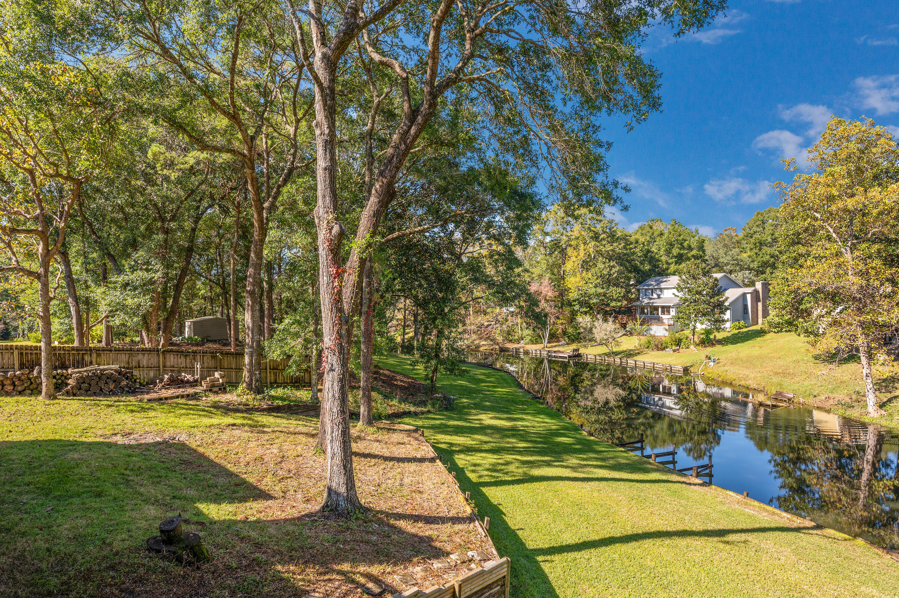 ROCKY BAYOU COUNTRY CLUB ESTATES 4 - Residential