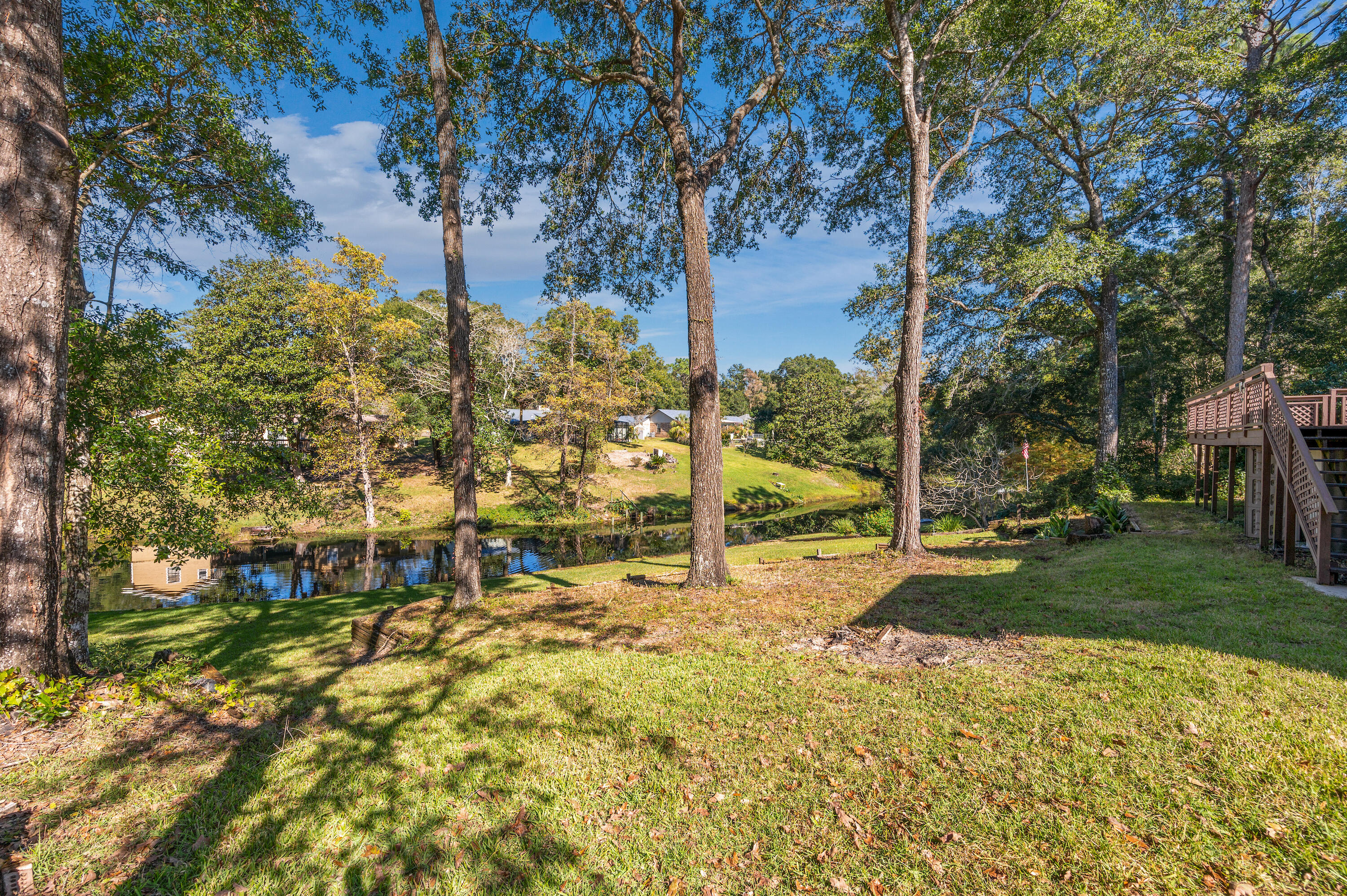 ROCKY BAYOU COUNTRY CLUB ESTATES 4 - Residential