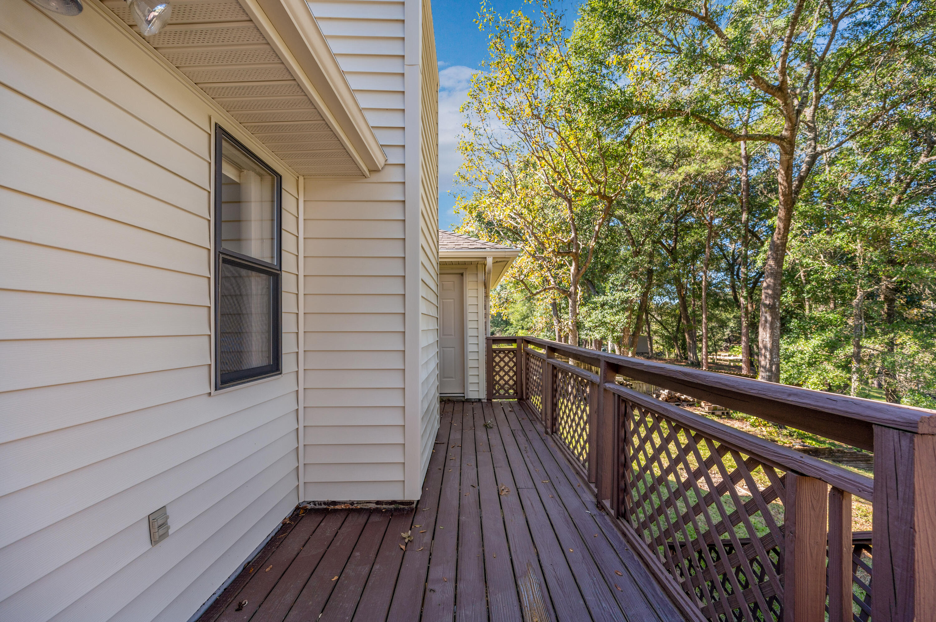 ROCKY BAYOU COUNTRY CLUB ESTATES 4 - Residential