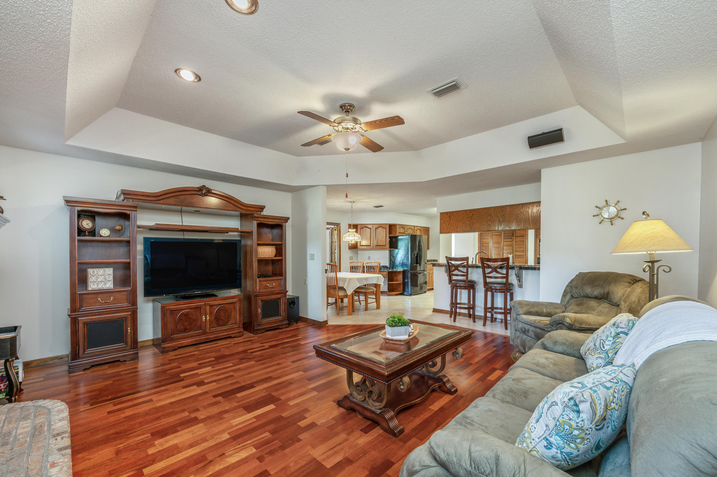 ROCKY BAYOU COUNTRY CLUB ESTATES 4 - Residential