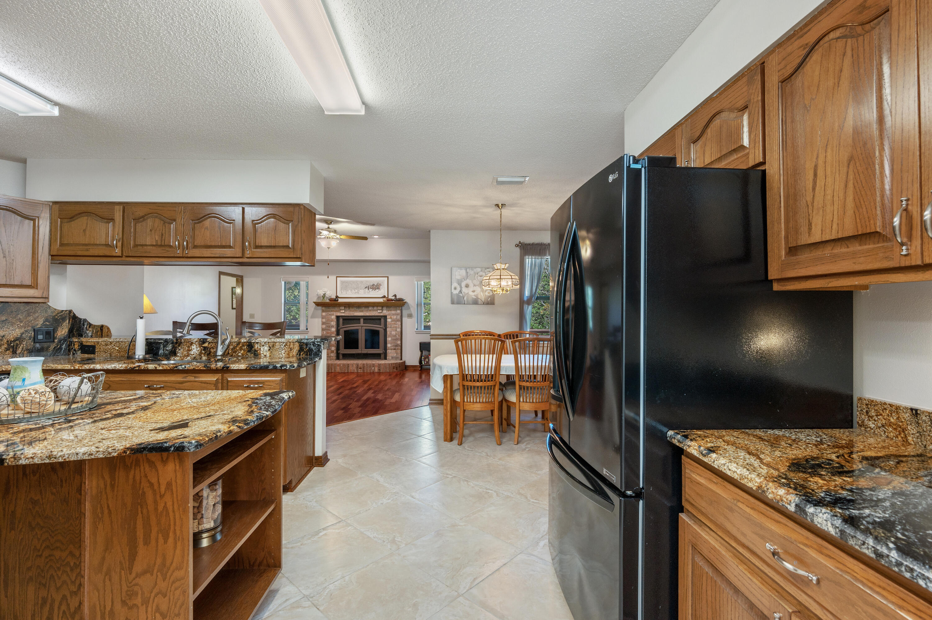 ROCKY BAYOU COUNTRY CLUB ESTATES 4 - Residential