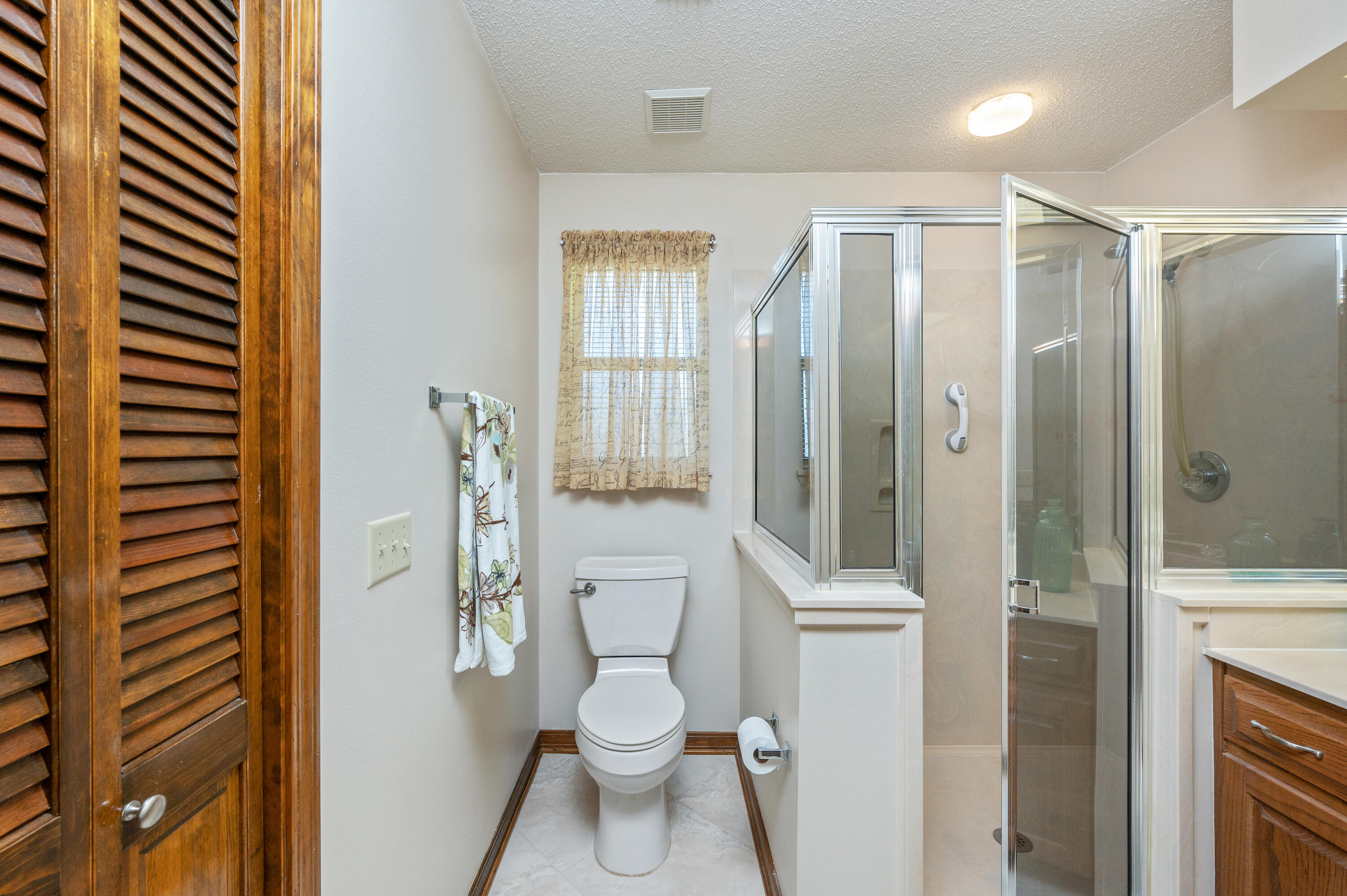 ROCKY BAYOU COUNTRY CLUB ESTATES 4 - Residential