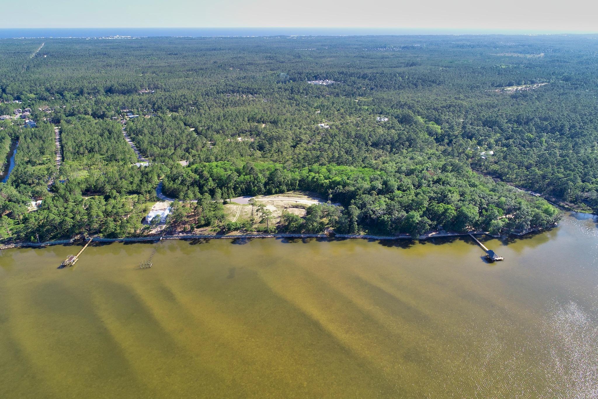 SECLUSION BAY - Land