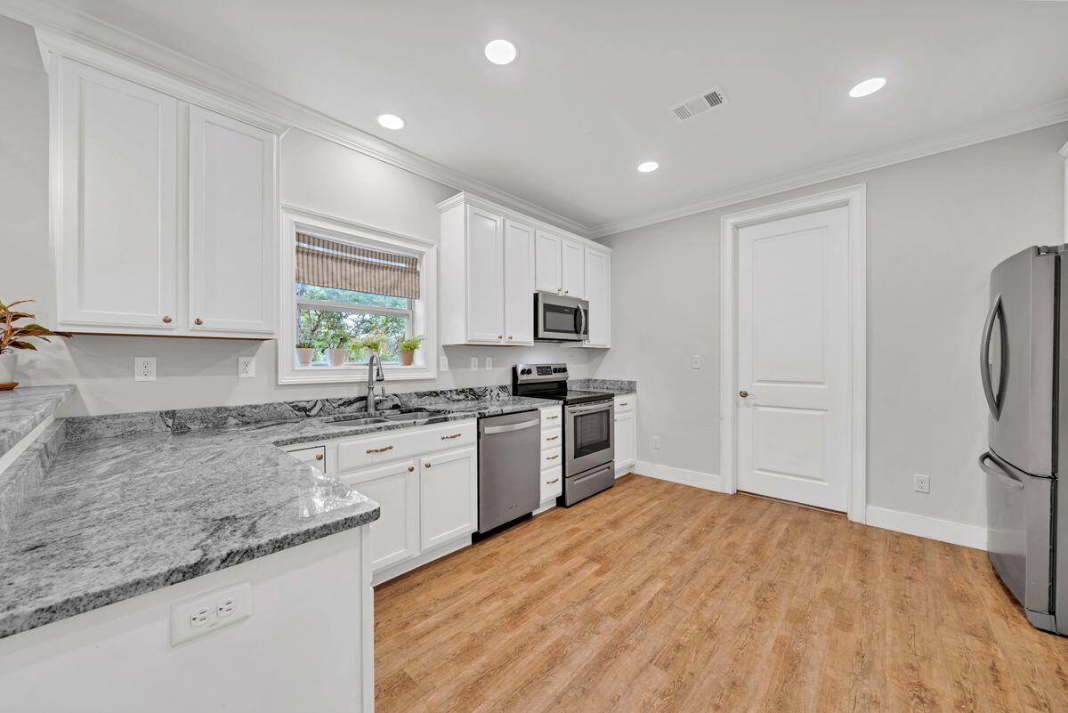 GRAYTON BAYOU - Residential